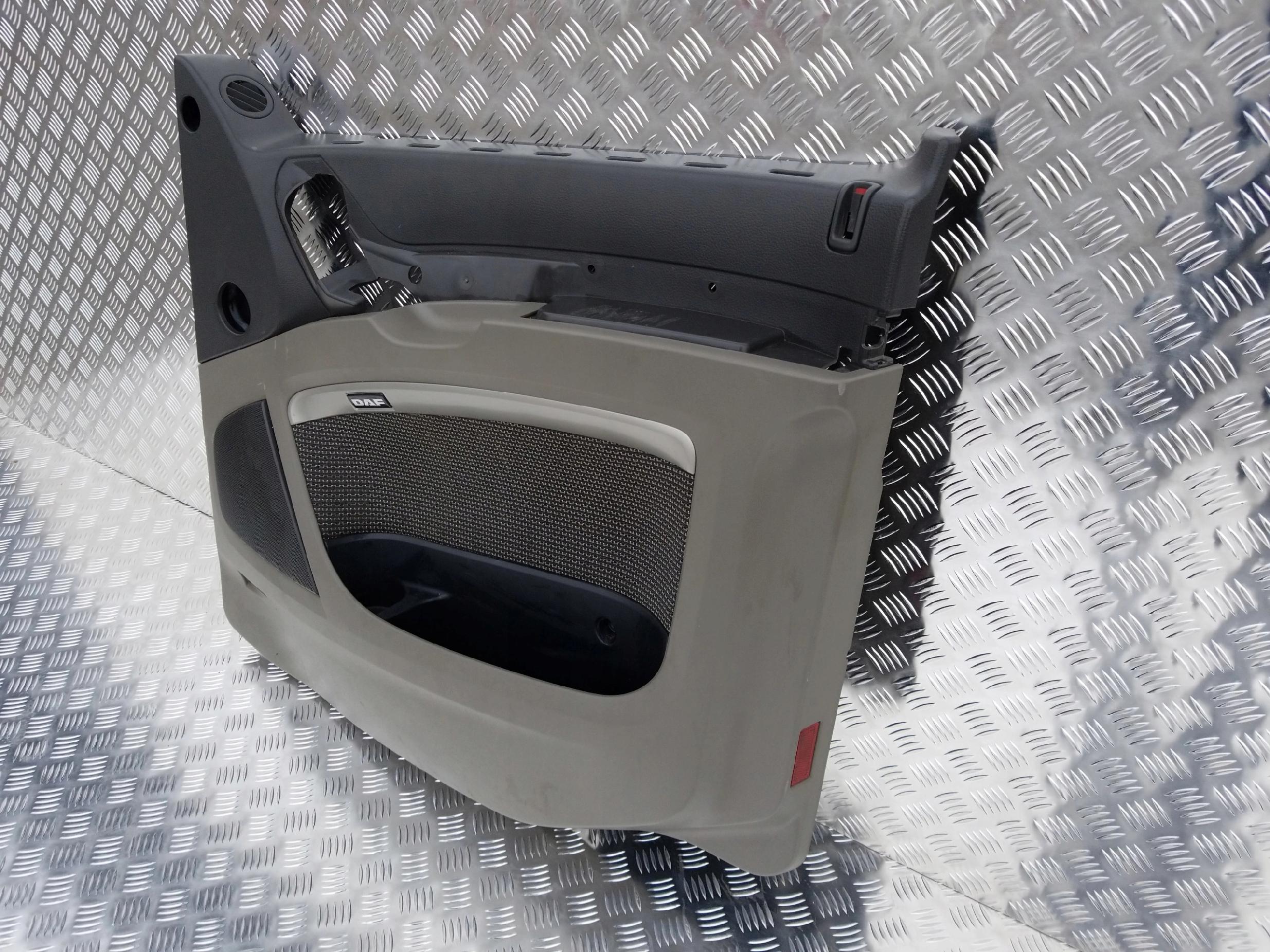 TAPICERKA BOCZEK DRZWI DAF XF 105 - obrazek 2