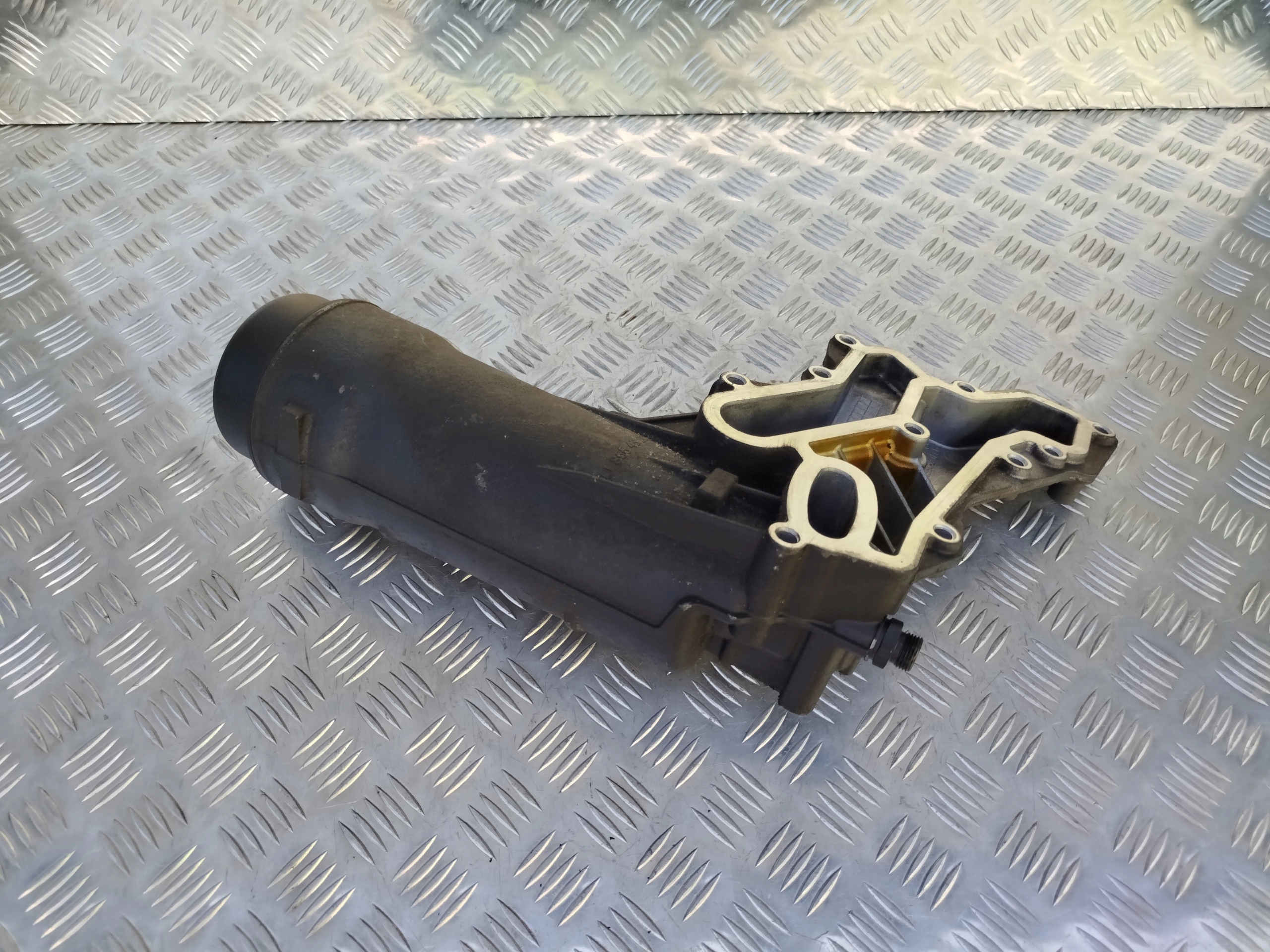 PODSTAWA OBUDOWA FILTRA OLEJU SCANIA NTG - obrazek 4