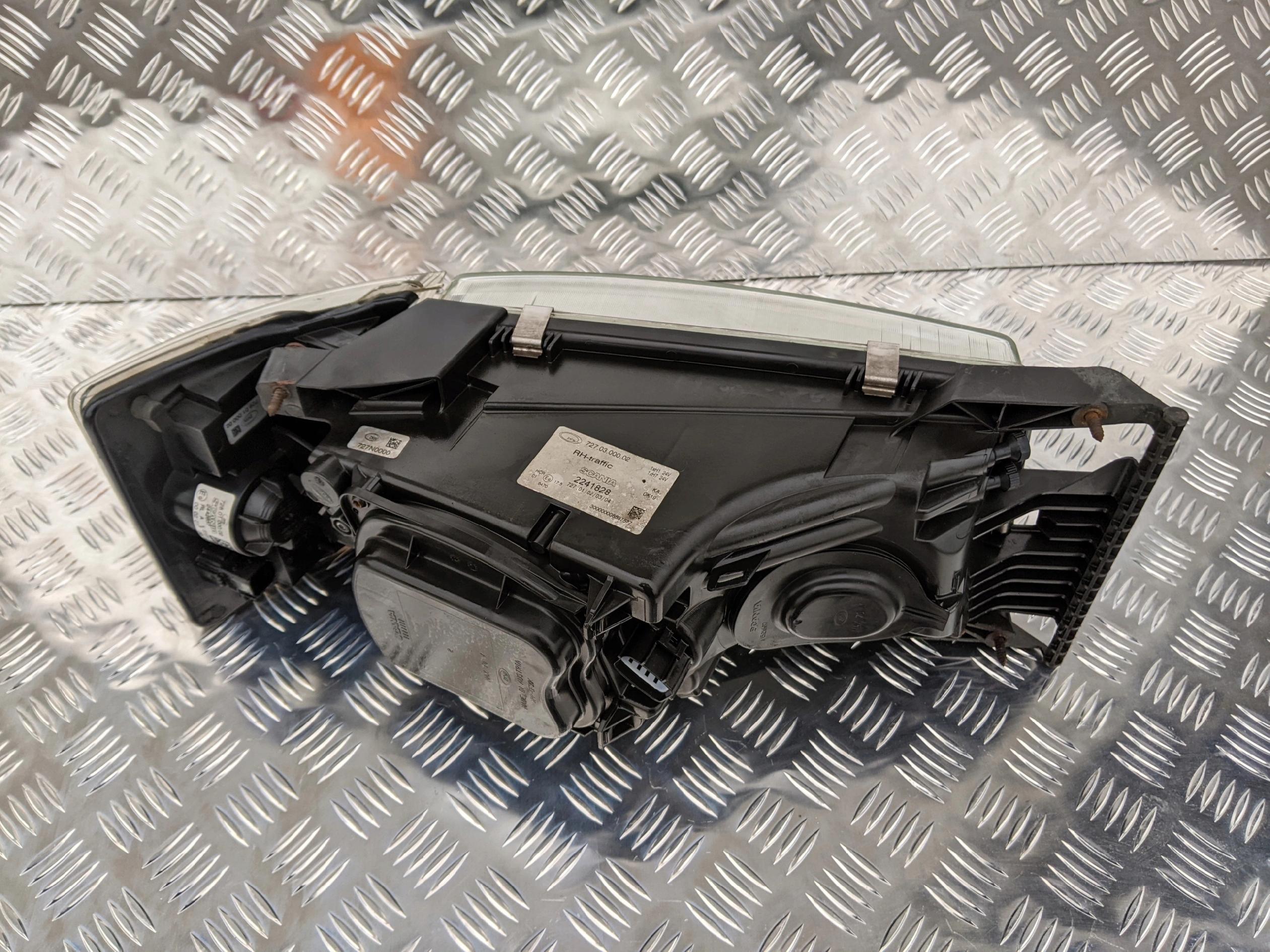 REFLEKTOR LAMPA H7 SCANIA R LEWA - obrazek 2