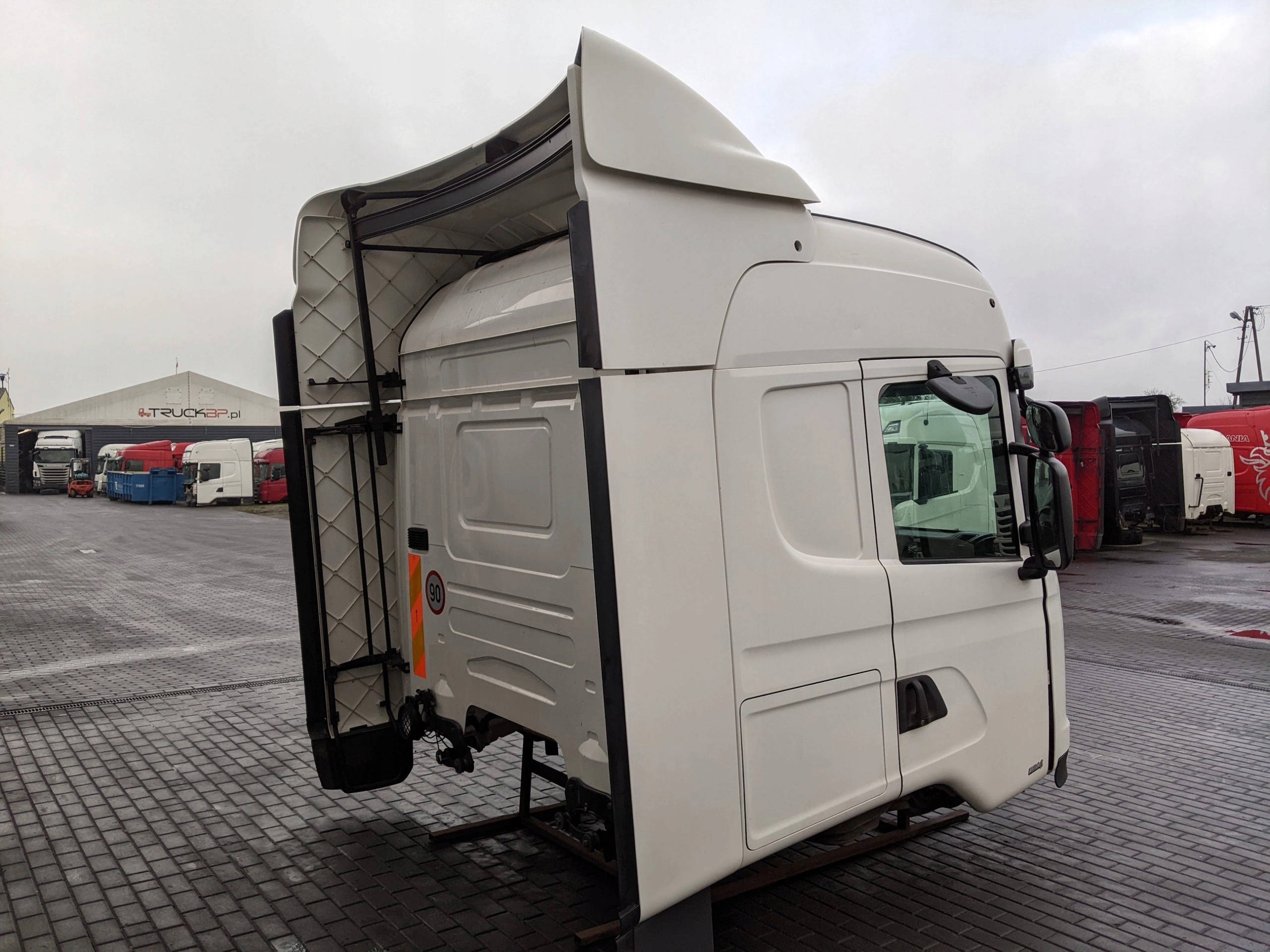 SCANIA STREAMLINE HIGHLINE ROK 2013 - 2017 - obrazek 4