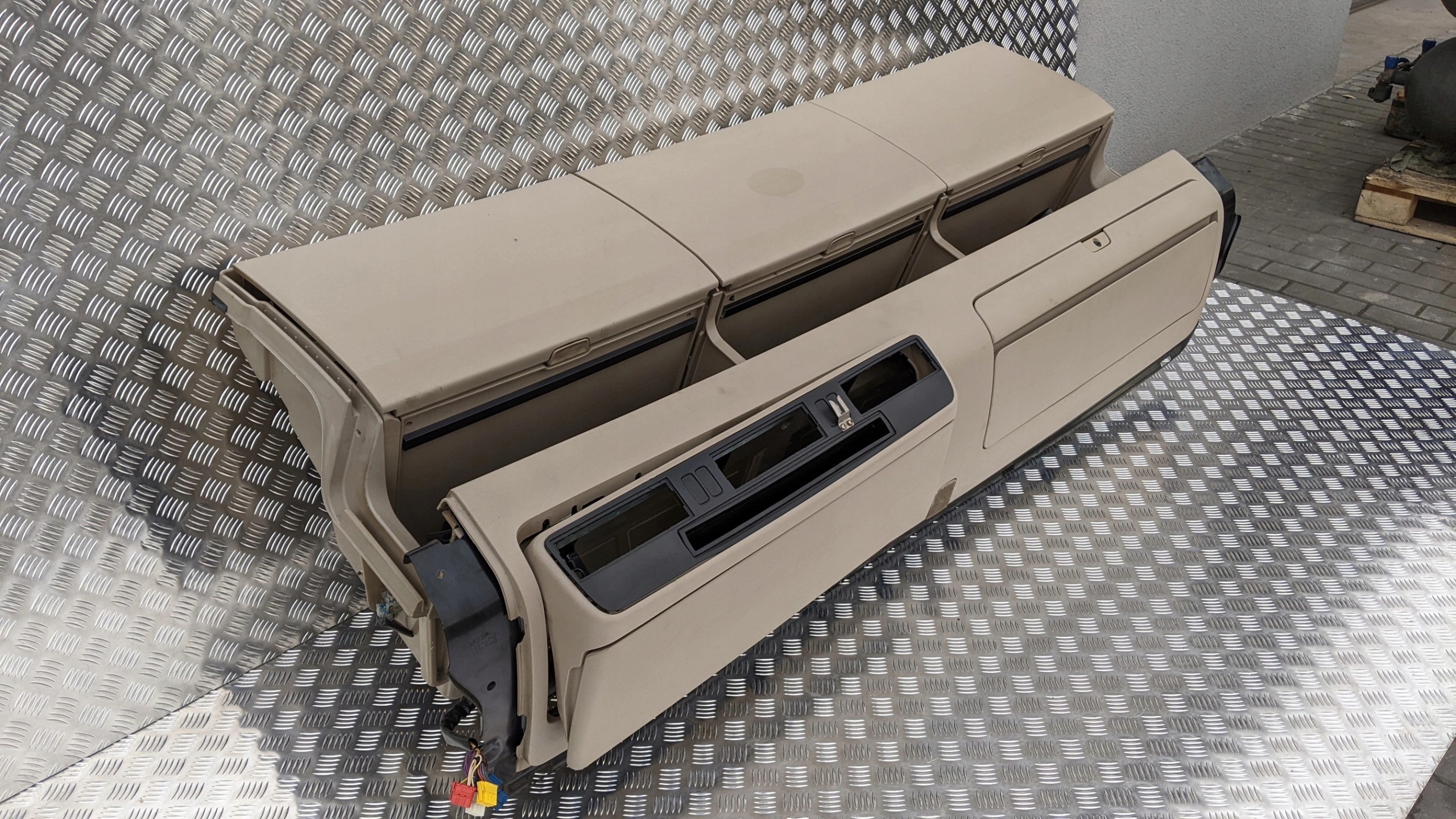 PÓŁKA KOKPIT GÓRNY SCANIA R STREAMLINE - obrazek 11