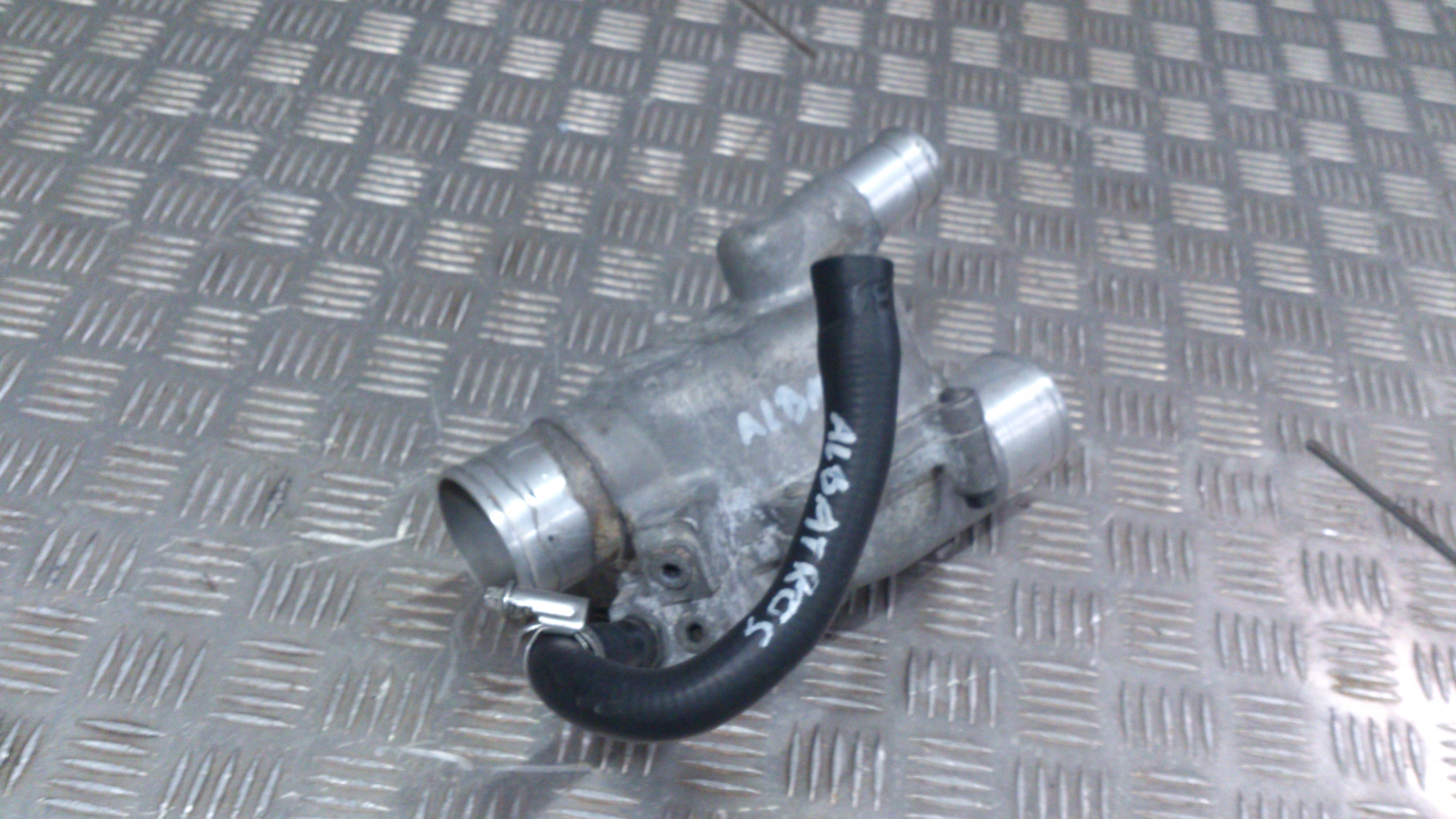 TERMOSTAT SCANIA R S NOWY MODEL - obrazek 3