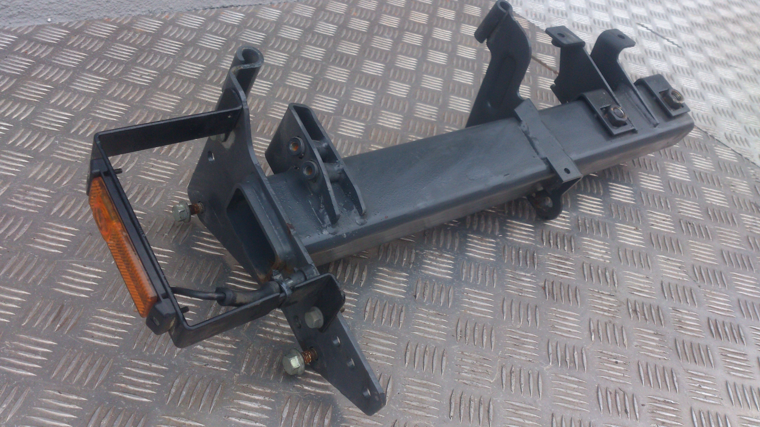 MOCOWANIE BŁOTNIKA Z LAMPĄ OBRYSOWĄ DAF XF 106 - obrazek 4