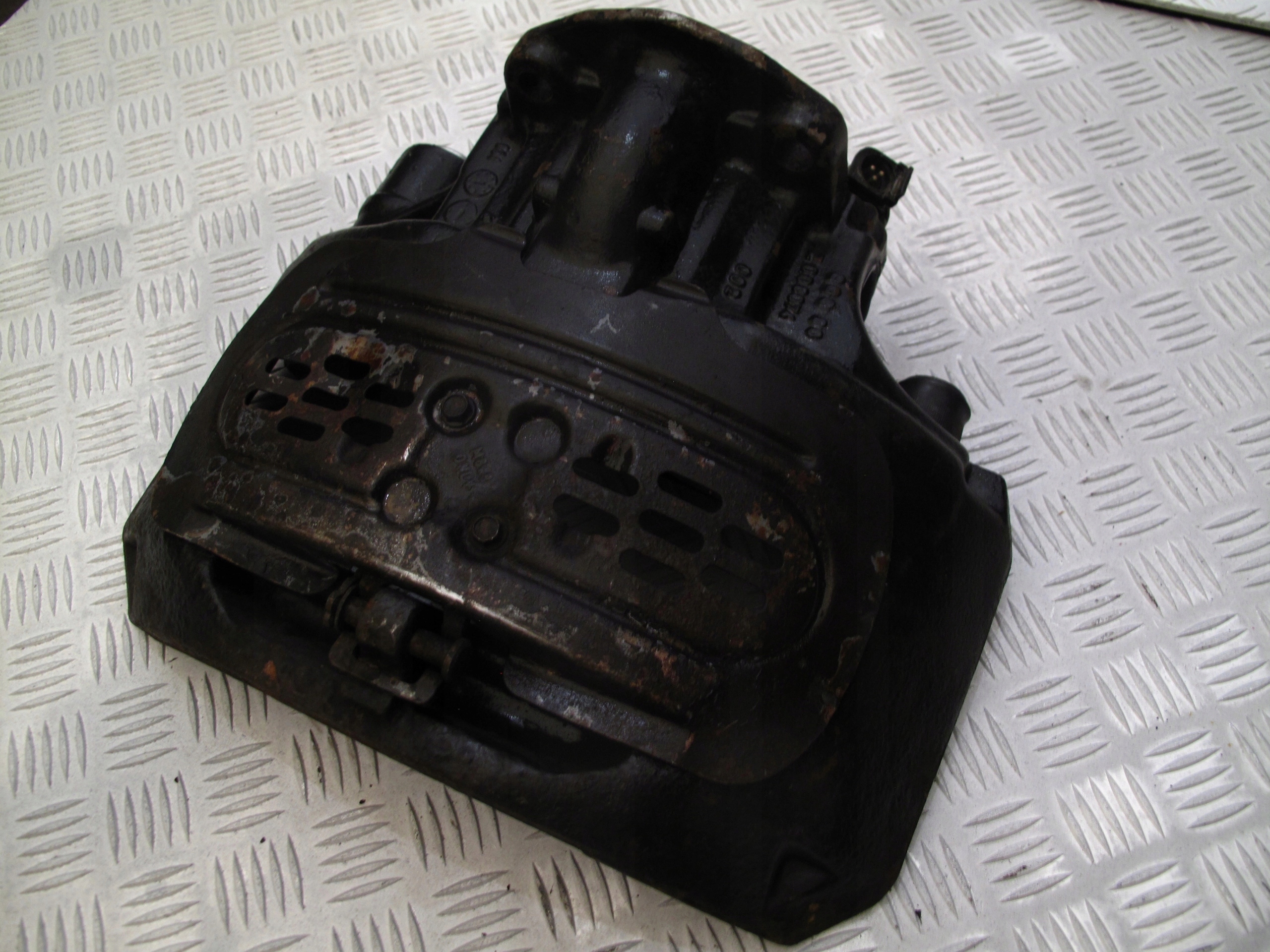 ZACISK HAMULCOWY SCANIA KNORR - obrazek 2