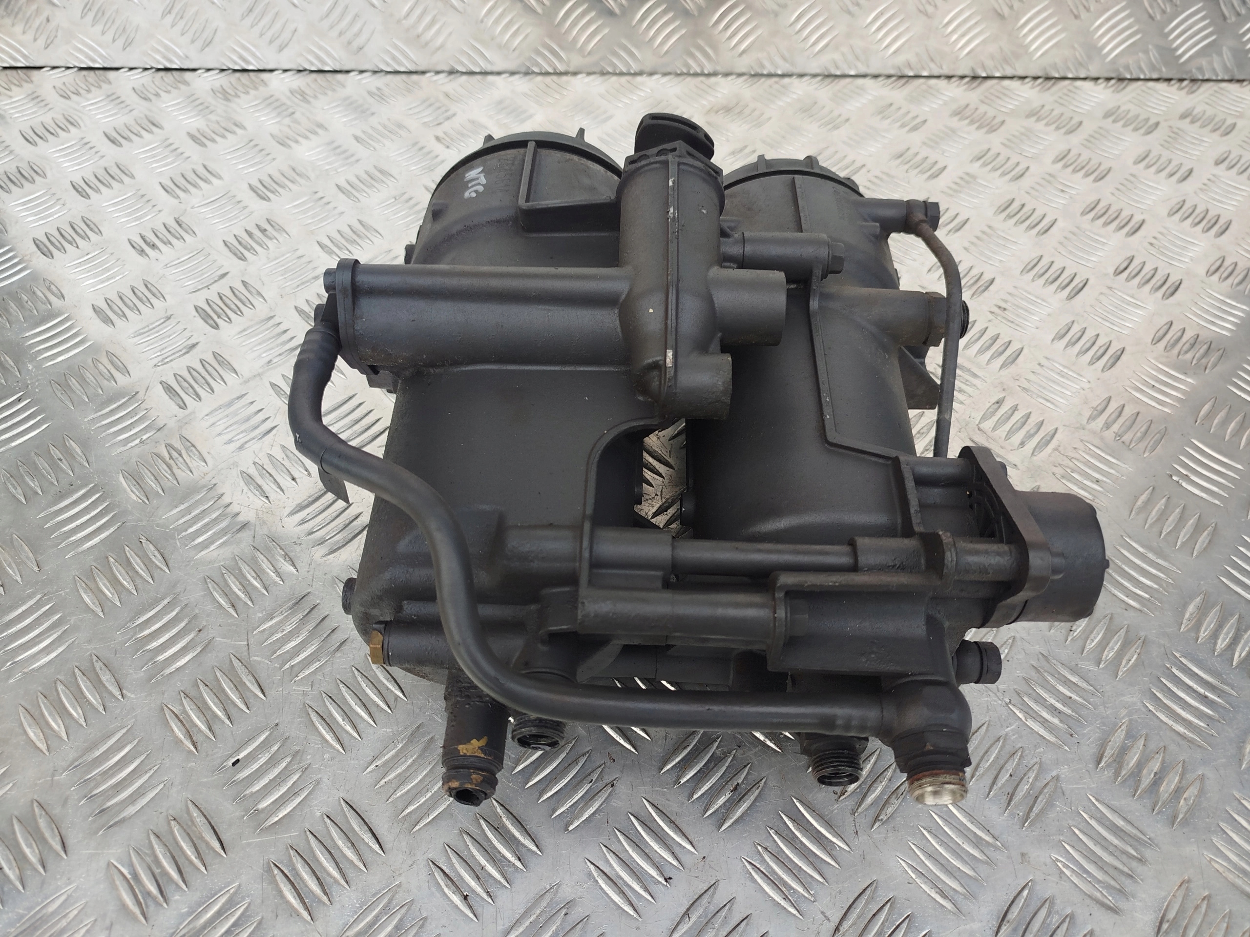 OBUDOWA FILTRA PALIWA SCANIA STREAMLINE