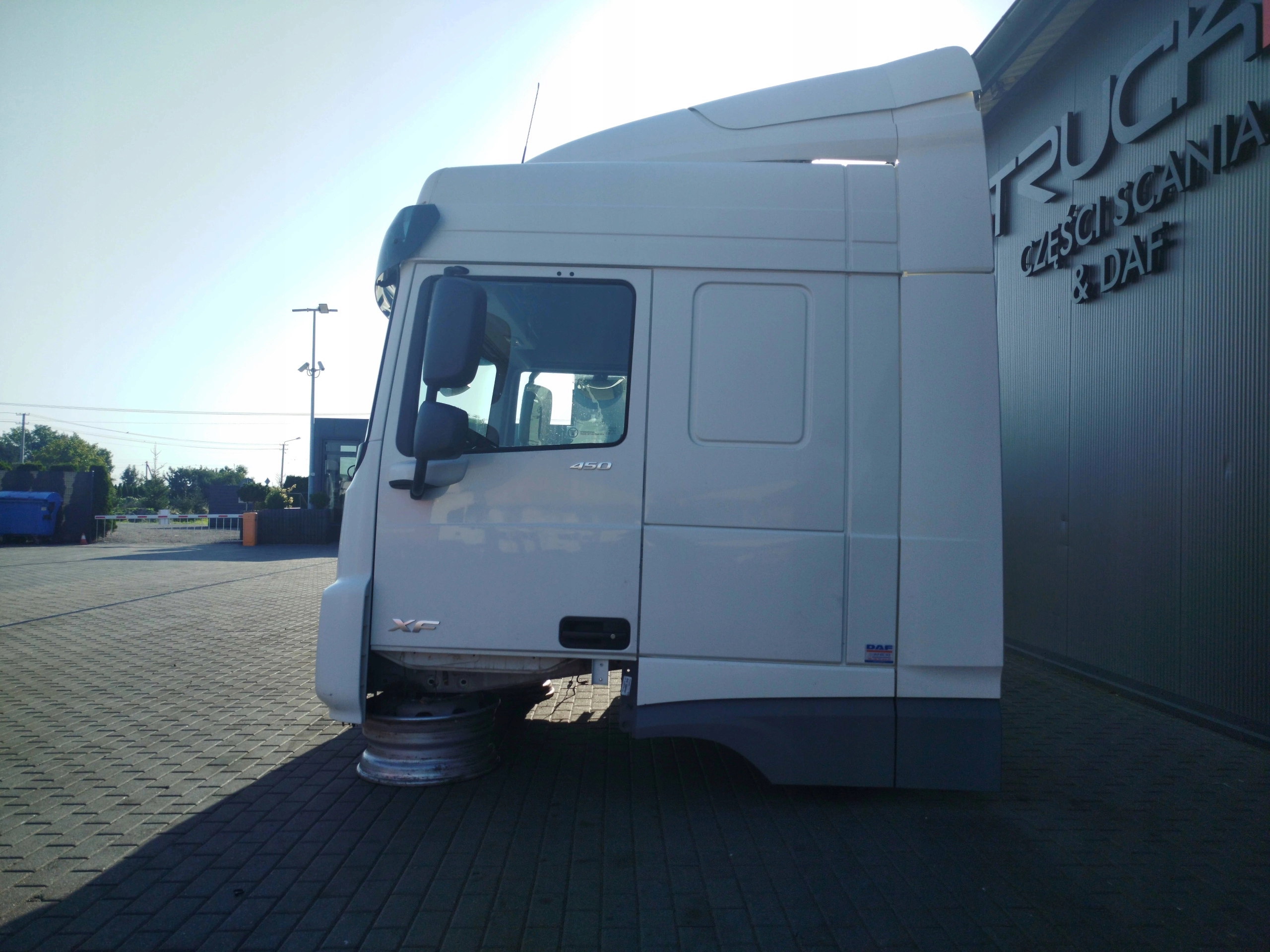 KABINA DAF XF 106 LIFT - obrazek 6