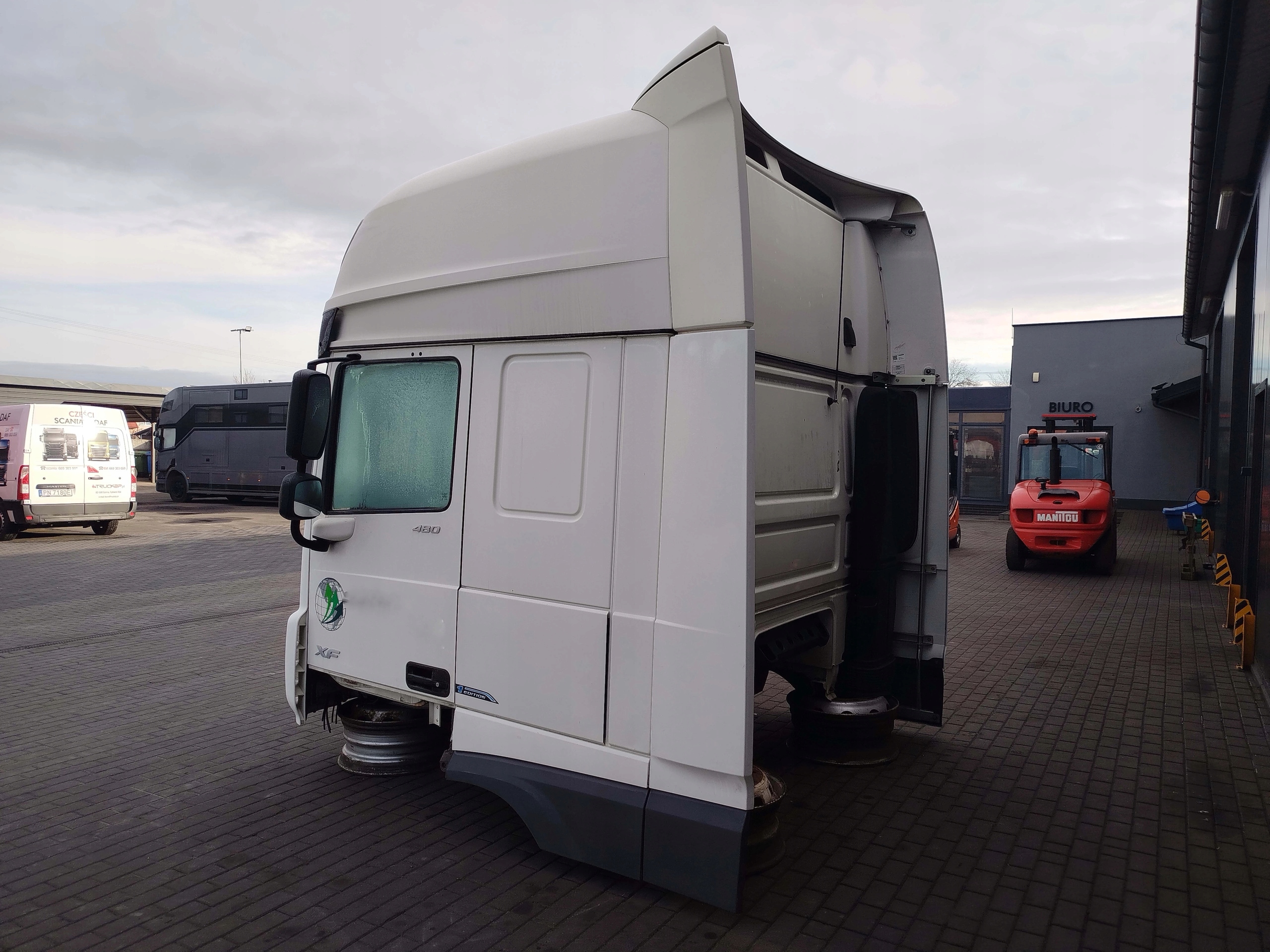 KABINA DAF XF 106 LIFT - obrazek 5