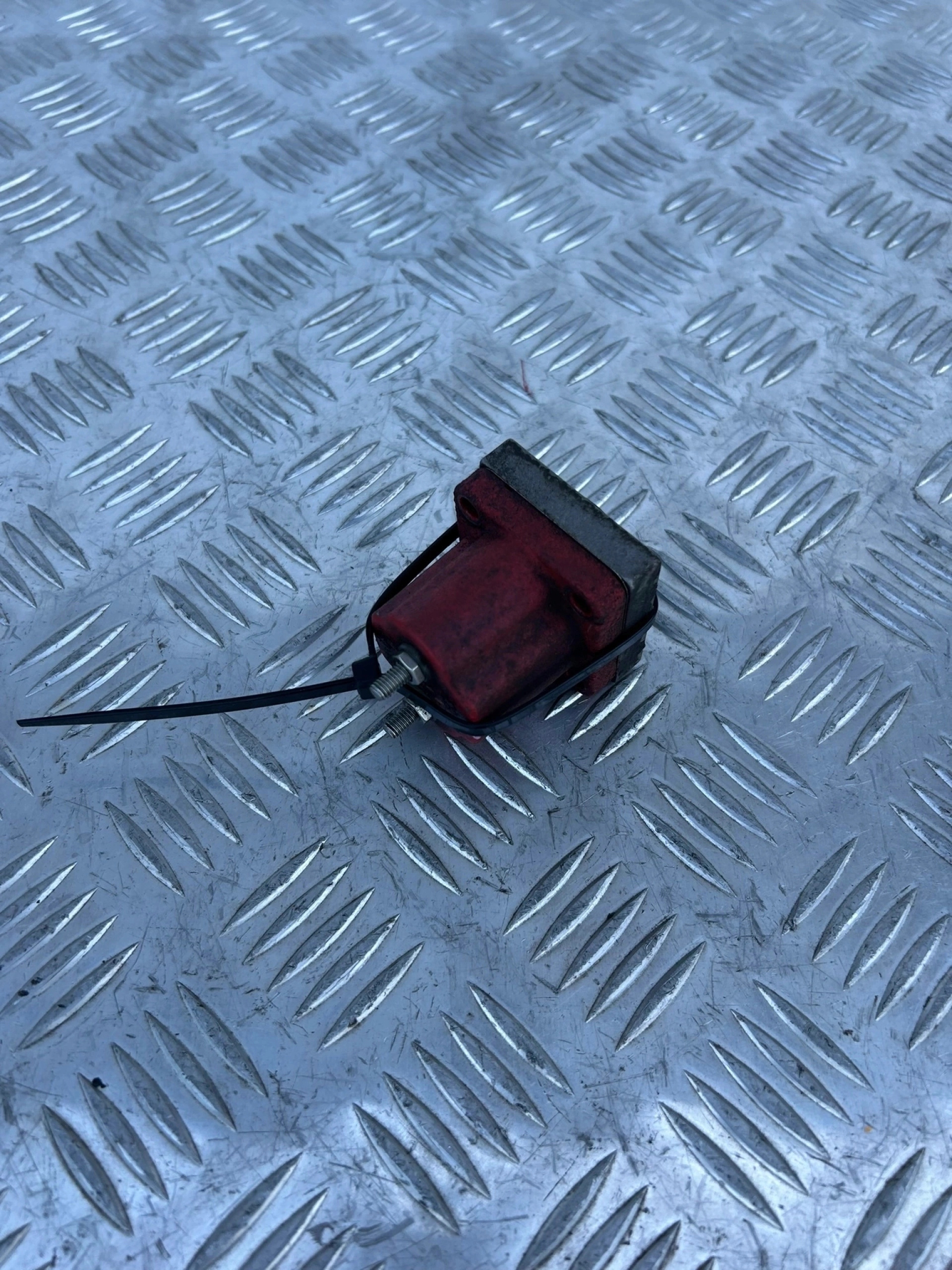 ZAWÓR PALIWA SCANIA 4