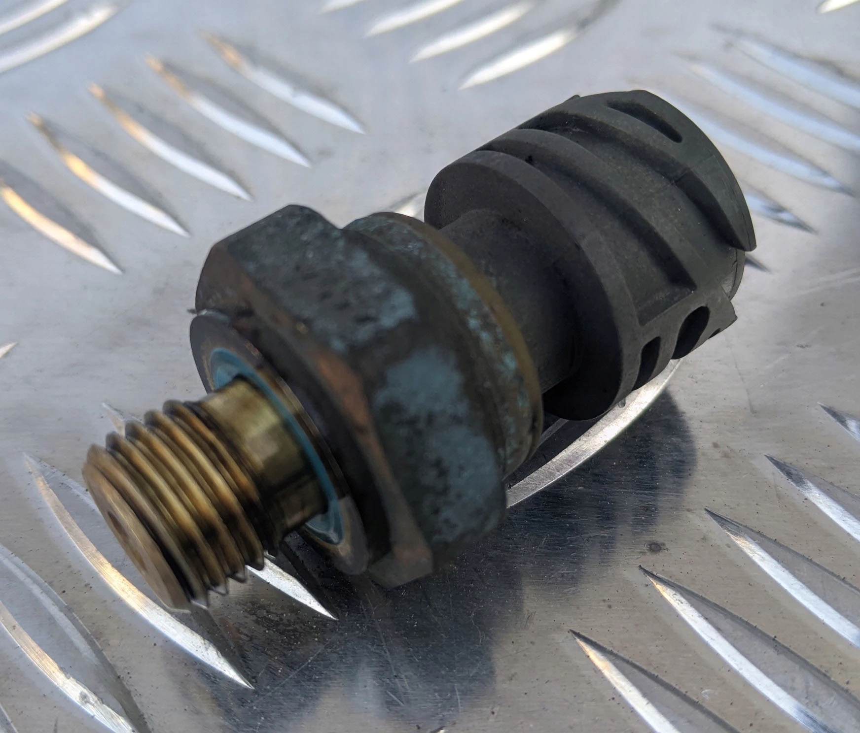 CZUJNIK CIŚNIENIA OLEJU DAF XF 106 - obrazek 16