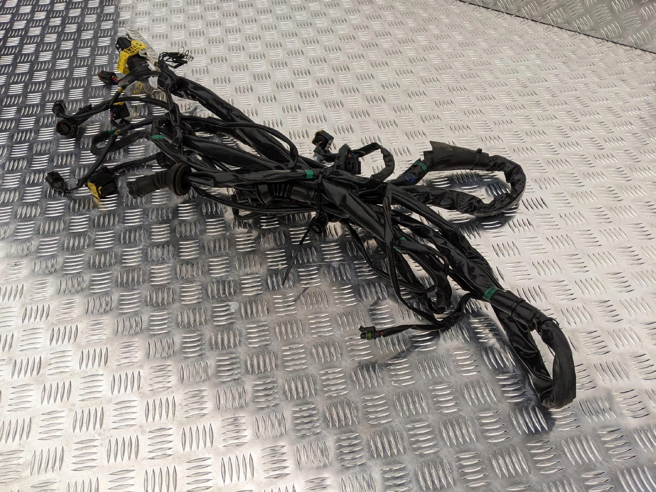 WIĄZKA ELEKTRYCZNA ŚWIATEŁ SCANIA NA ŻARÓWKE H4 - obrazek 4