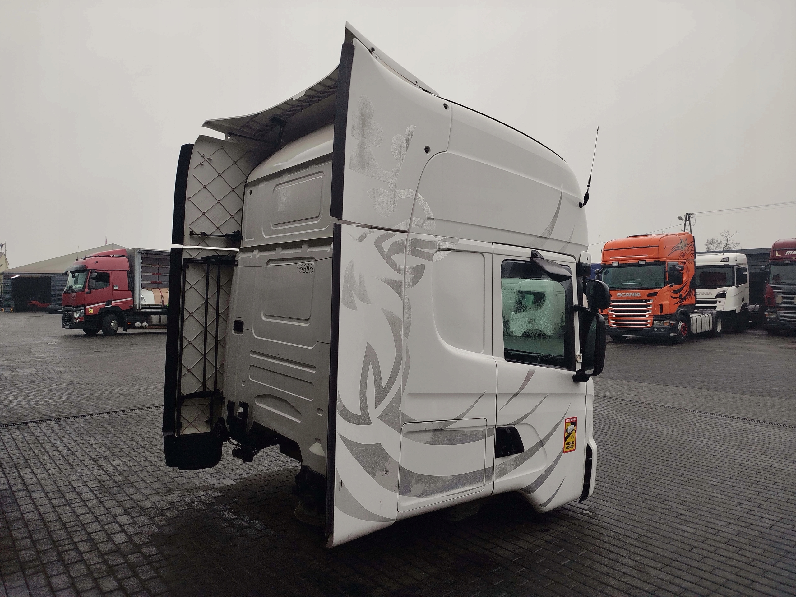 KABINA SCANIA R HPI TOPLINE 2011 ROK - obrazek 4