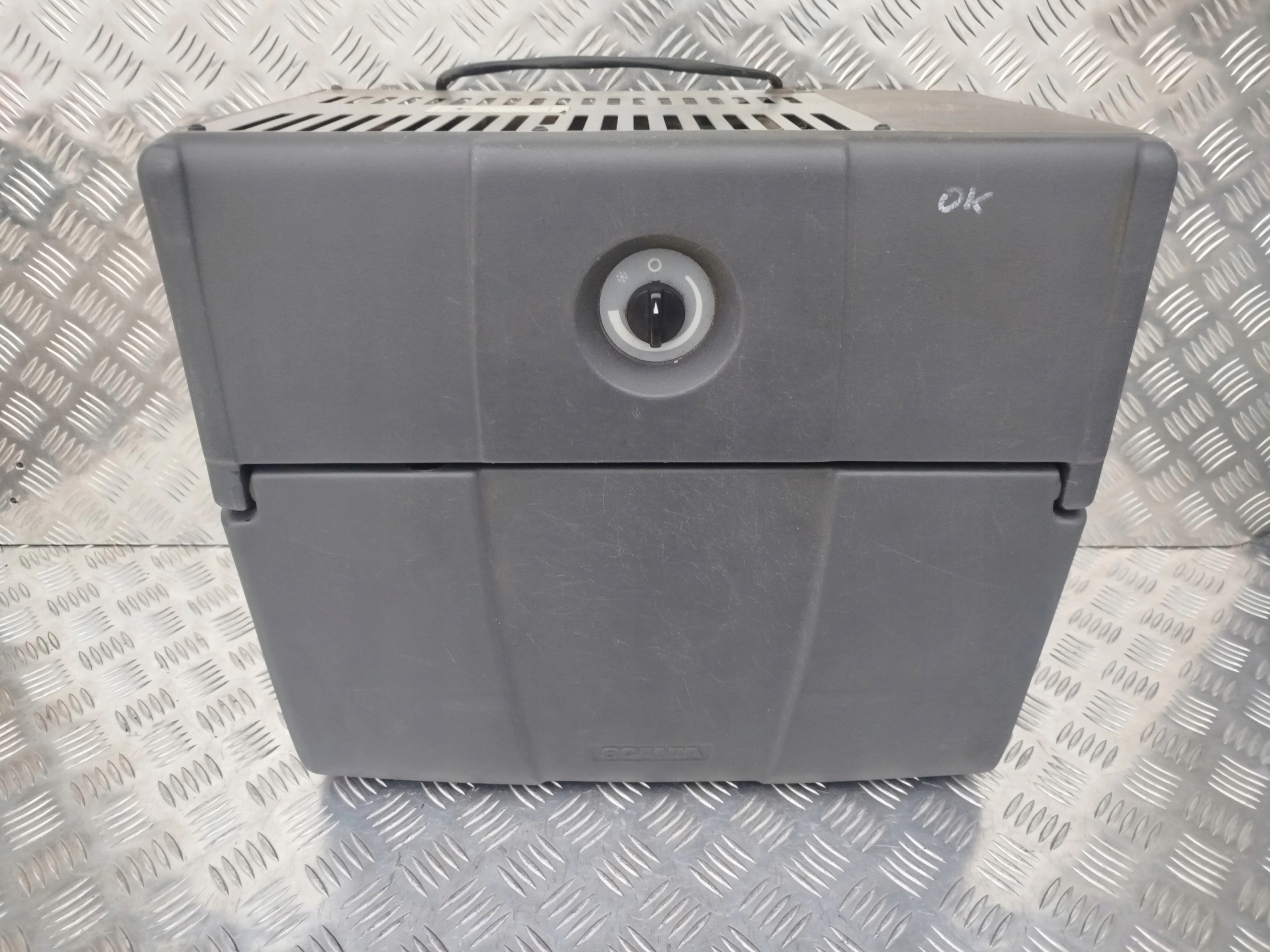 LODÓWKA CP CR 16 SCANIA - obrazek 3