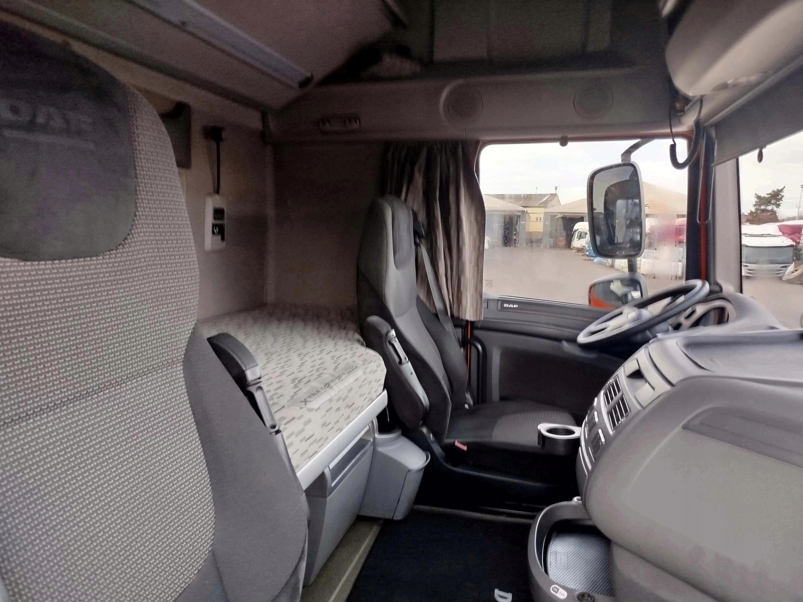 KABINA DAF XF 106 - obrazek 7