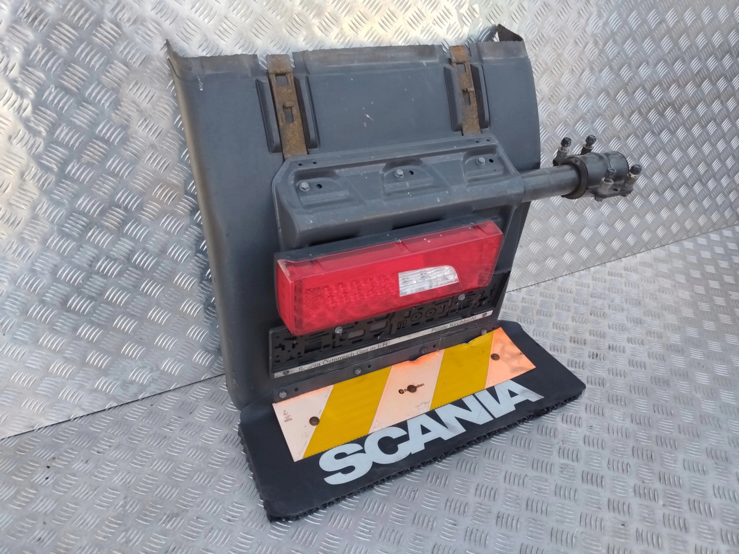 GITARA BŁOTNIKA TYŁ LEWY SCANIA NTG STREAMLINE - obrazek 3