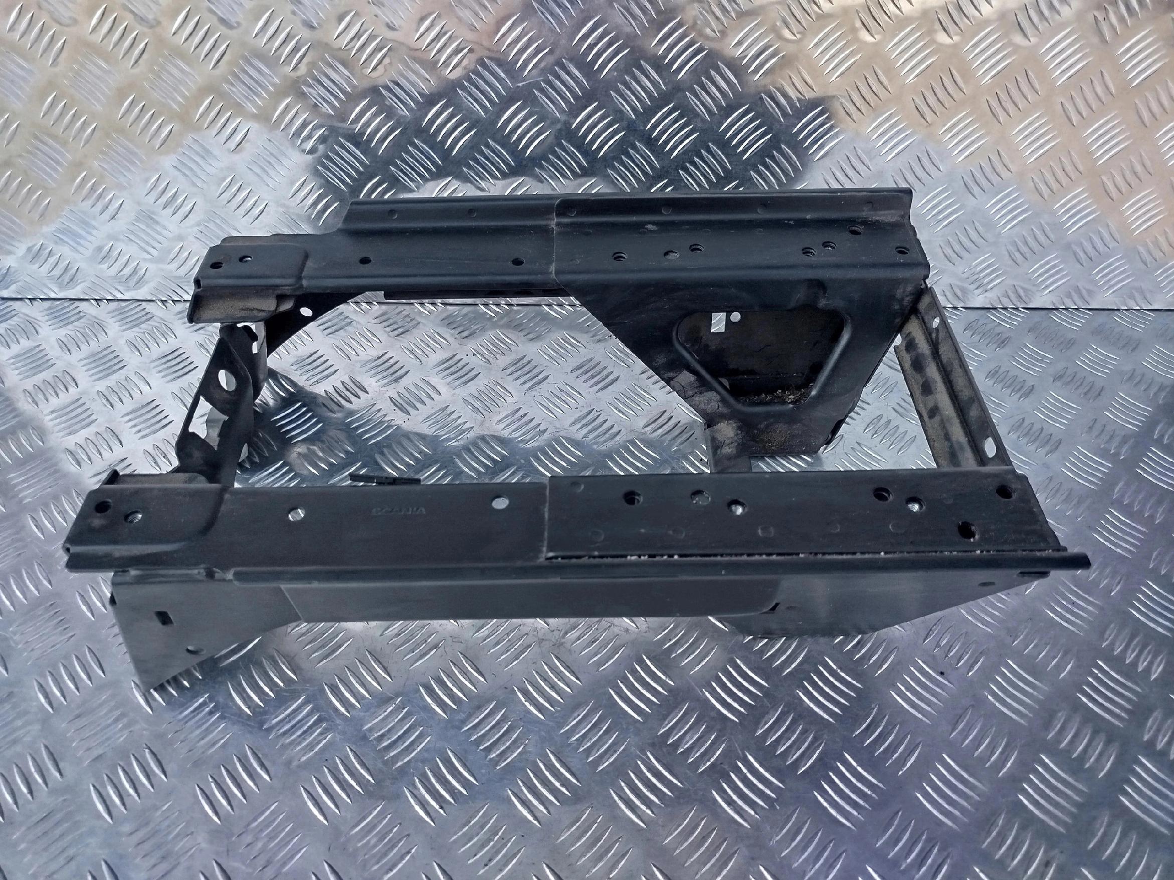 PODSTAWA FOTELA LEWA SCANIA STREAMLINE - obrazek 3