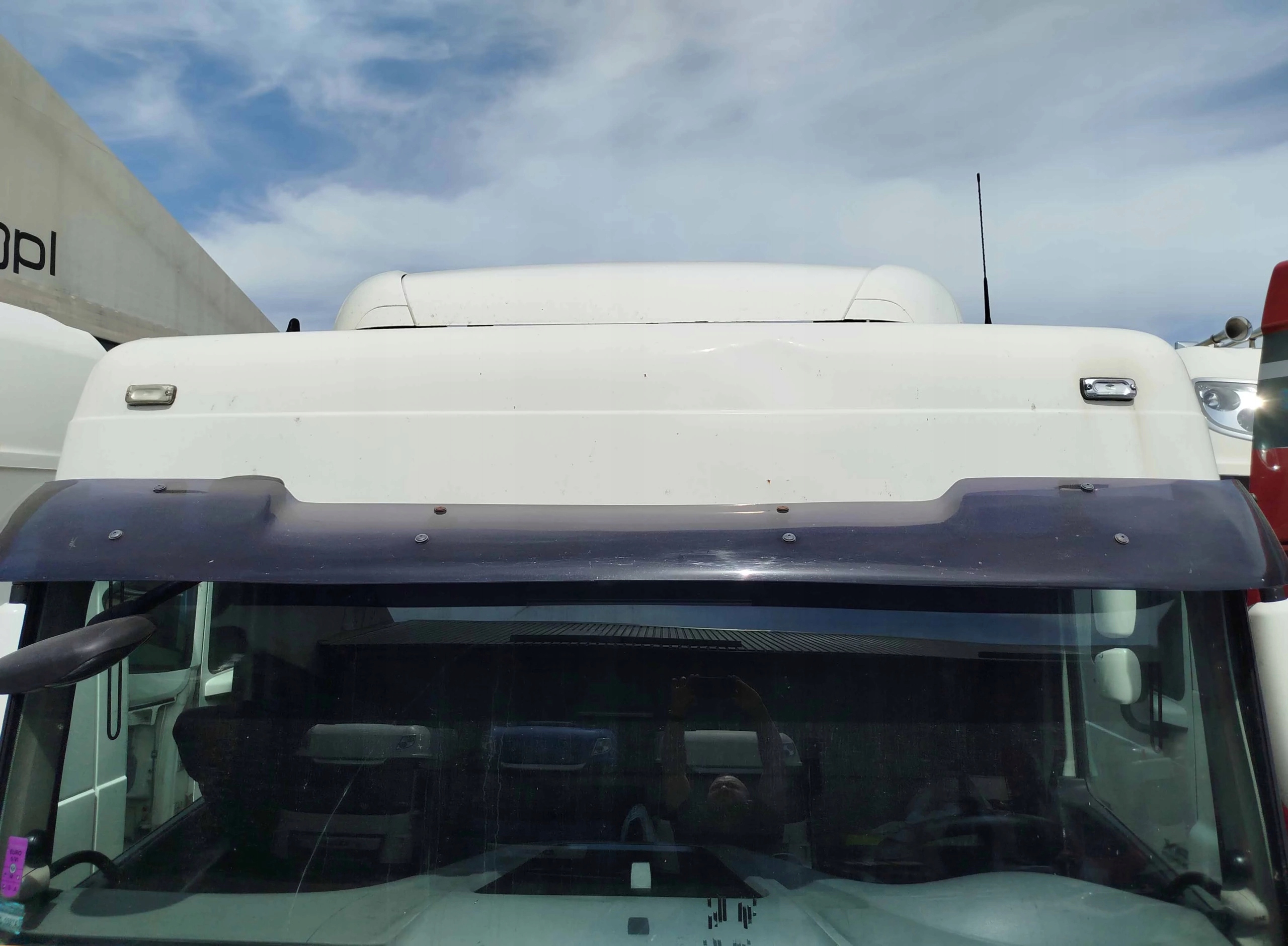 BLENDA PRZECIWSŁONECZNA DAF XF 106 SC SPACE CAB