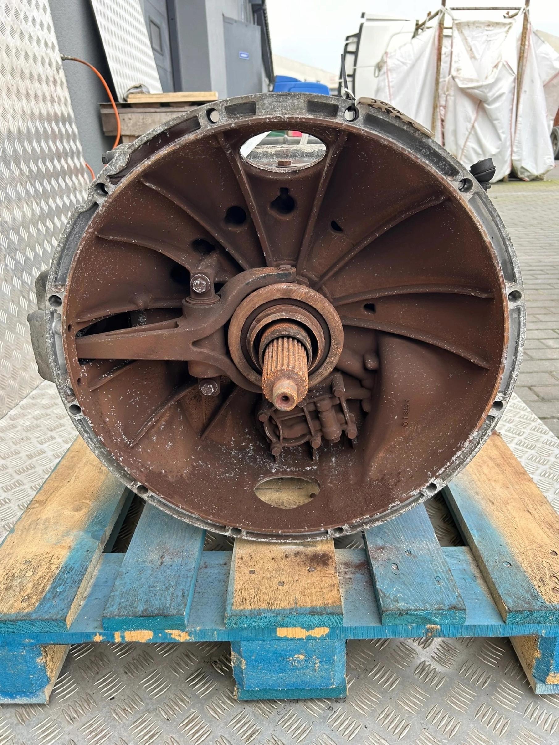 SKRZYNIA BIEGÓW SCANIA GR905 2009/2010 ROK - obrazek 3