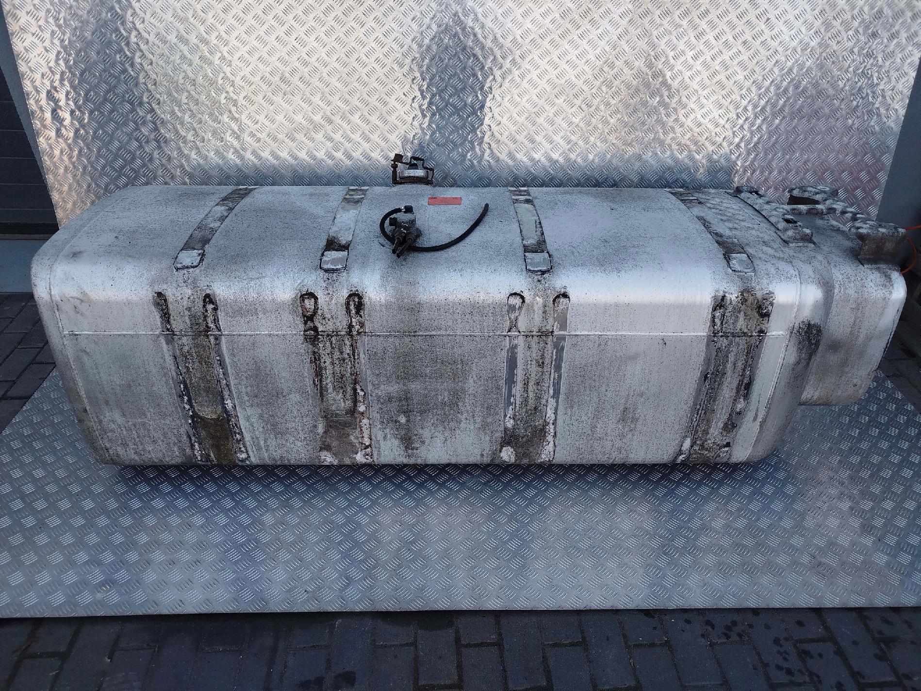 ZBIORNIK PALIWA SCANIA 1000L - obrazek 4