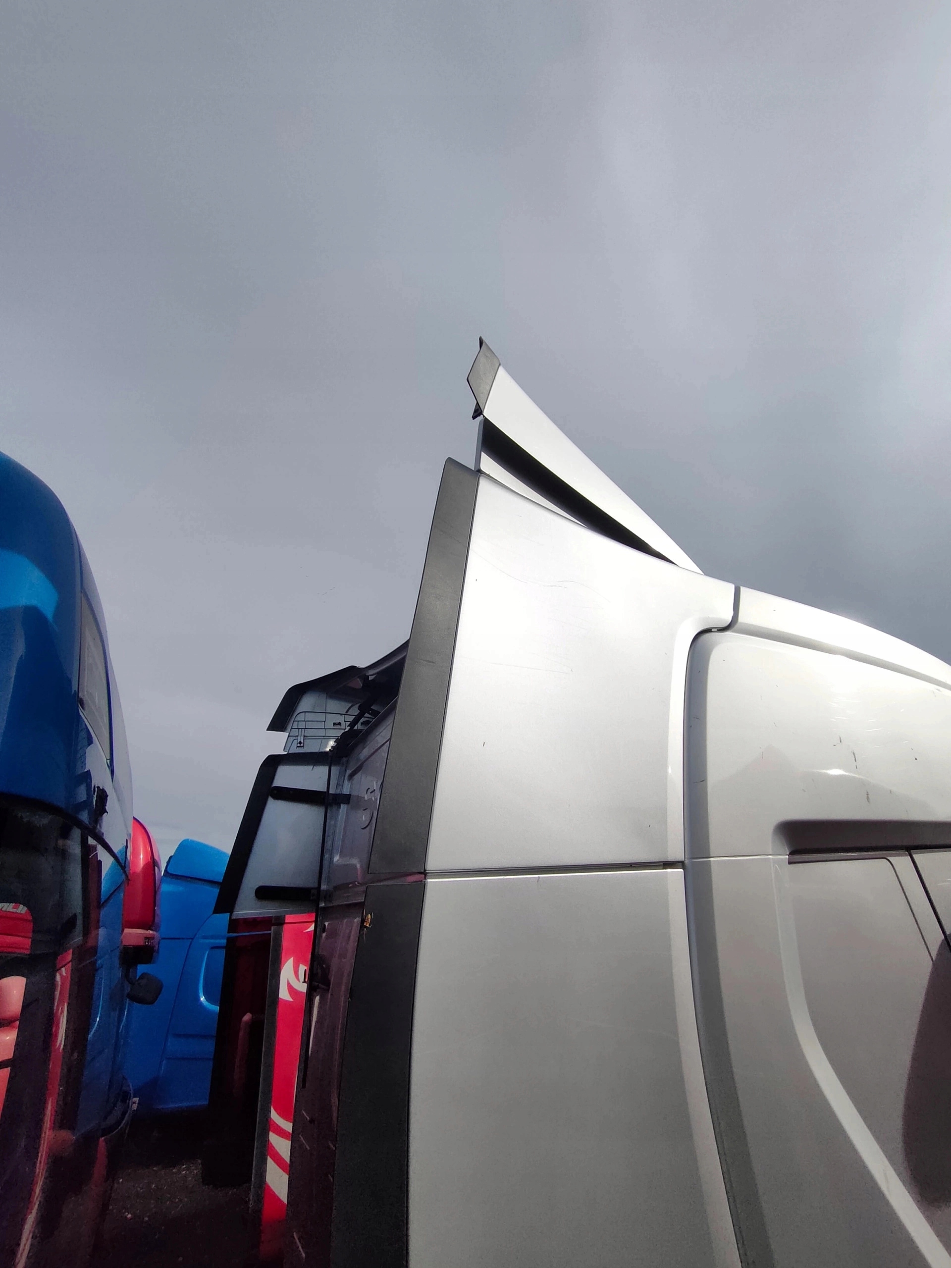 SPOJLER OWIEWKA UCHO SŁONIA PRAWE SCANIA NTG