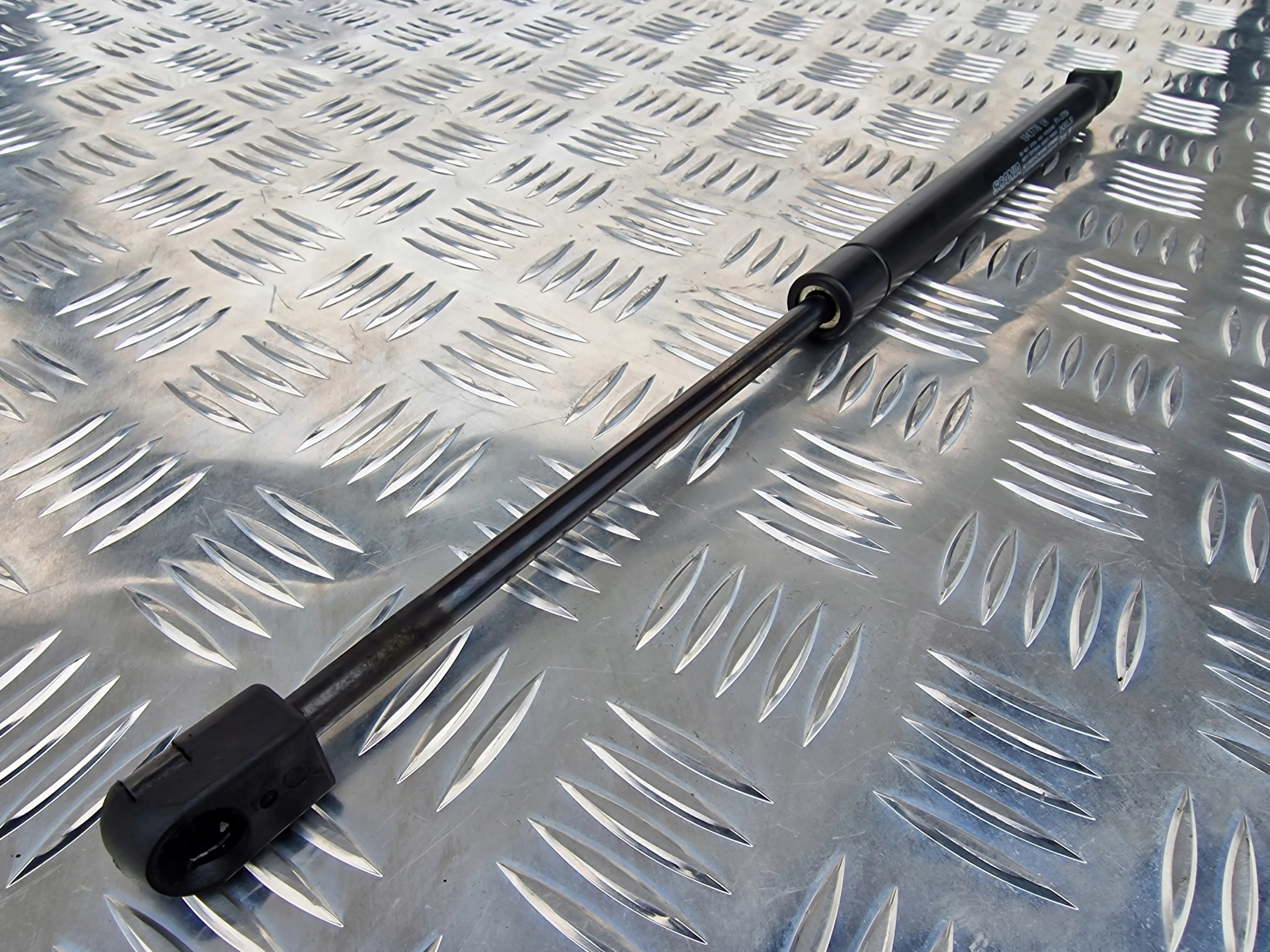 SIŁOWNIK AMORTYZATOR ŁÓŻKA SCANIA R - obrazek 3