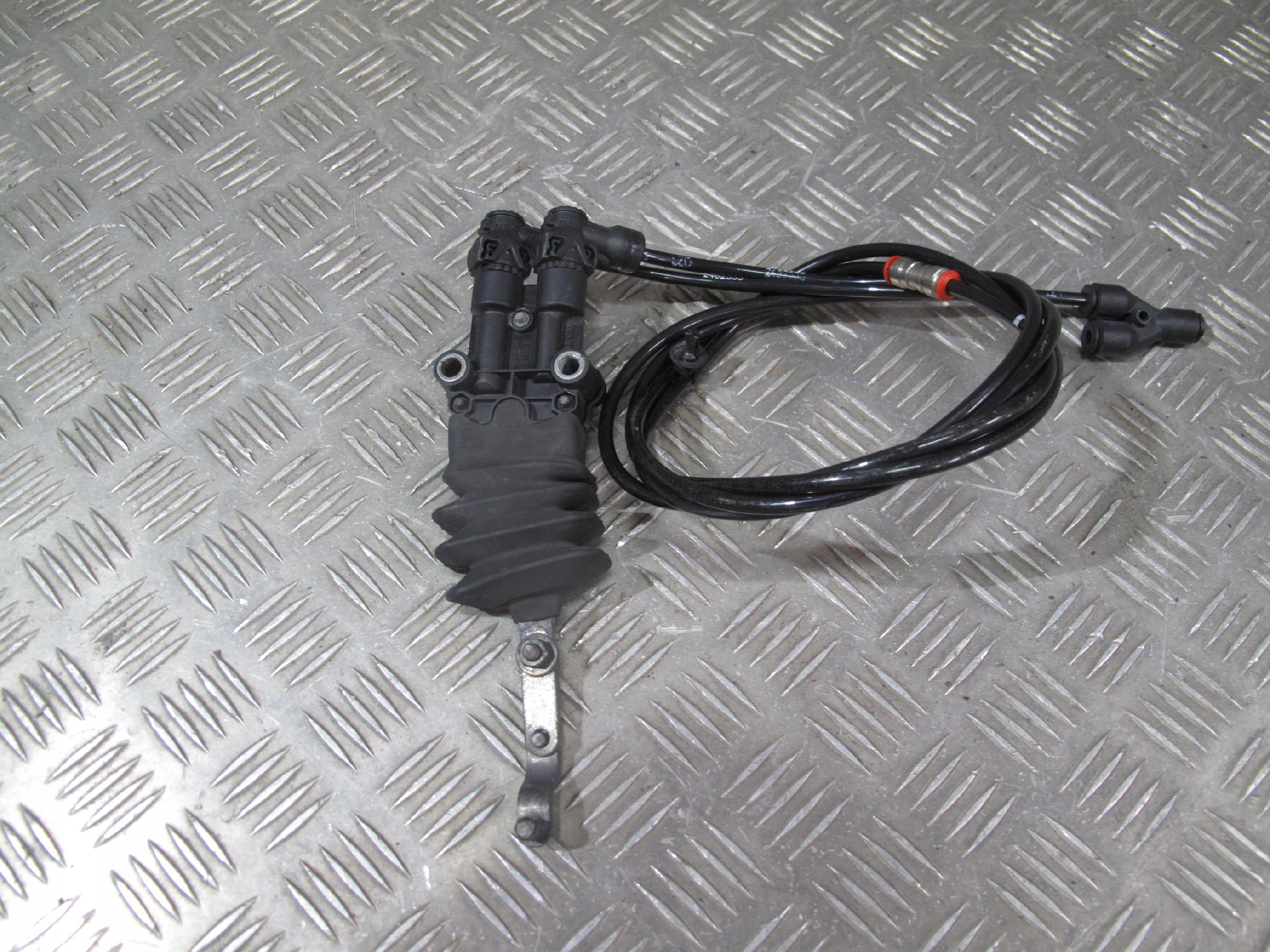 ZAWÓR POZIOMUJĄCY PODUSZKI KABINY PRZÓD SCANIA R S - obrazek 3