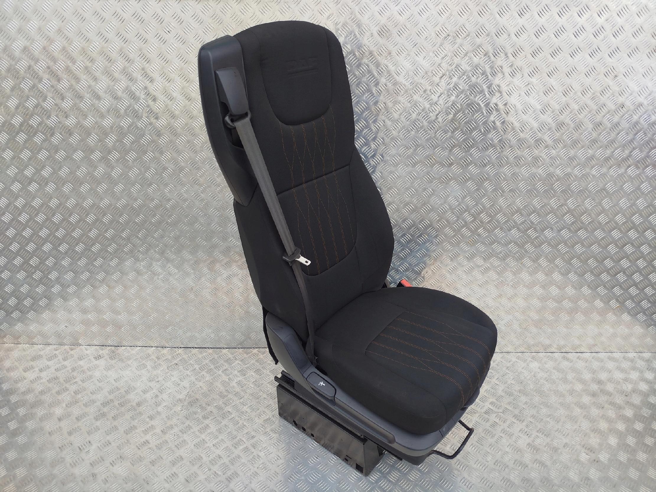 FOTEL PASAŻERA SZTYWNY DAF XF 106 LIFT - obrazek 2