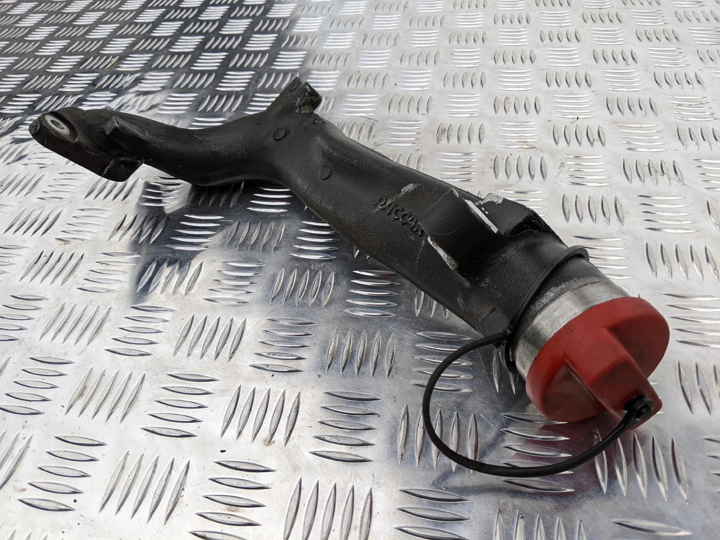 RURKA WLEW KOREK OLEJU DAF XF 106 - obrazek 2