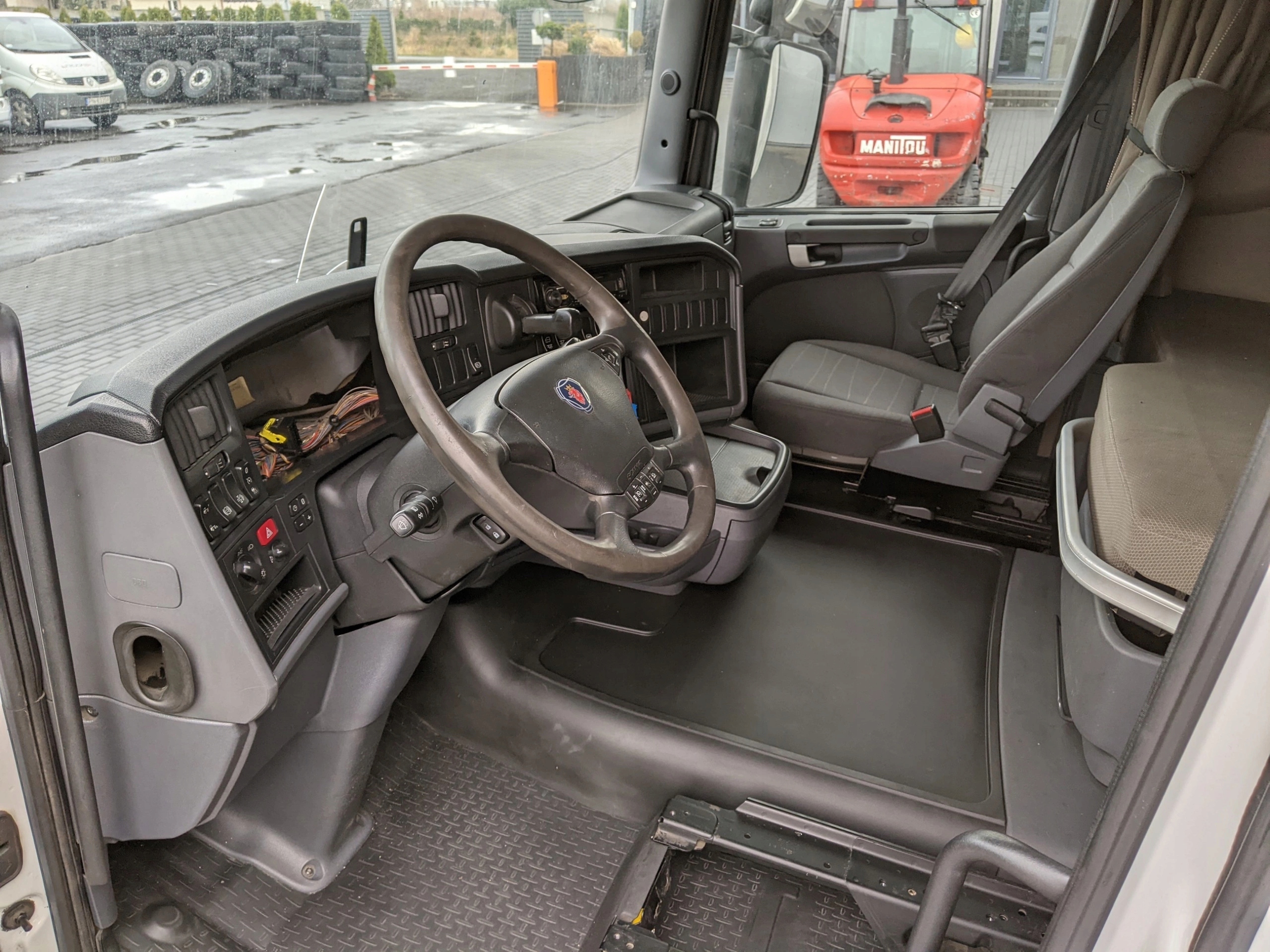 SCANIA STREAMLINE HIGHLINE ROK 2013 - 2017 - obrazek 6