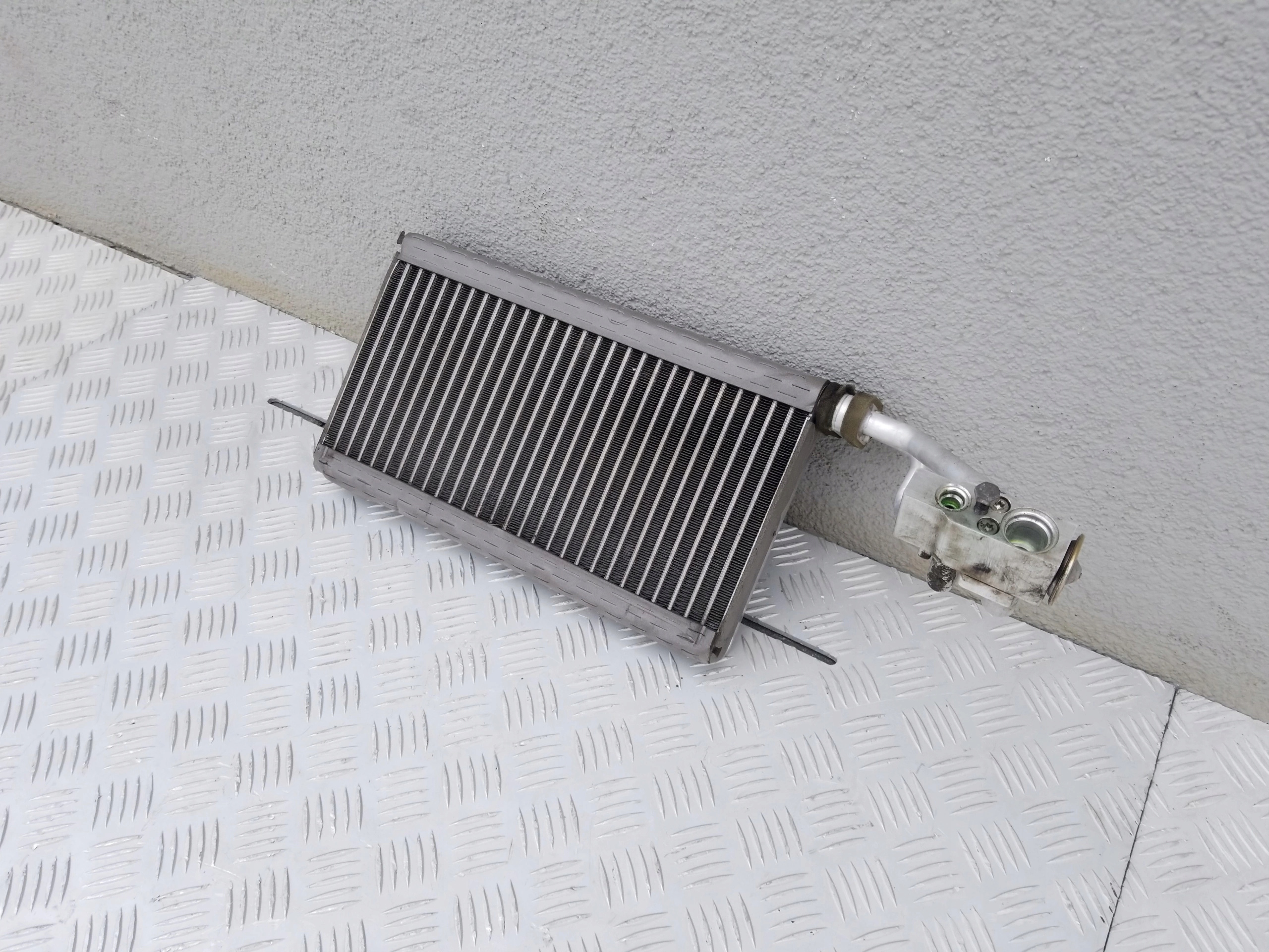 CHŁODNICA CHŁODNICZKA KLIMATYZACJI SCANIA R - obrazek 2