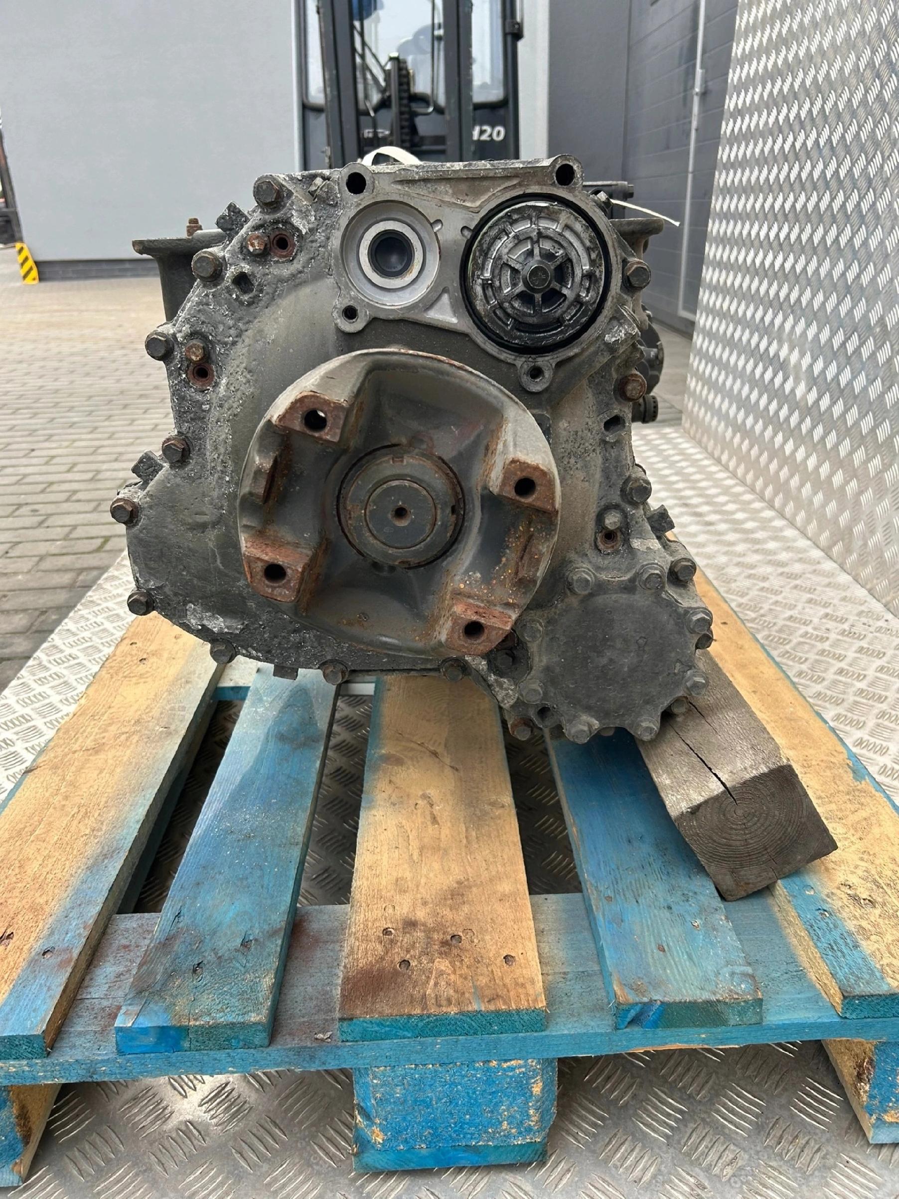 SKRZYNIA BIEGÓW SCANIA GR905 2009/2010 ROK - obrazek 2