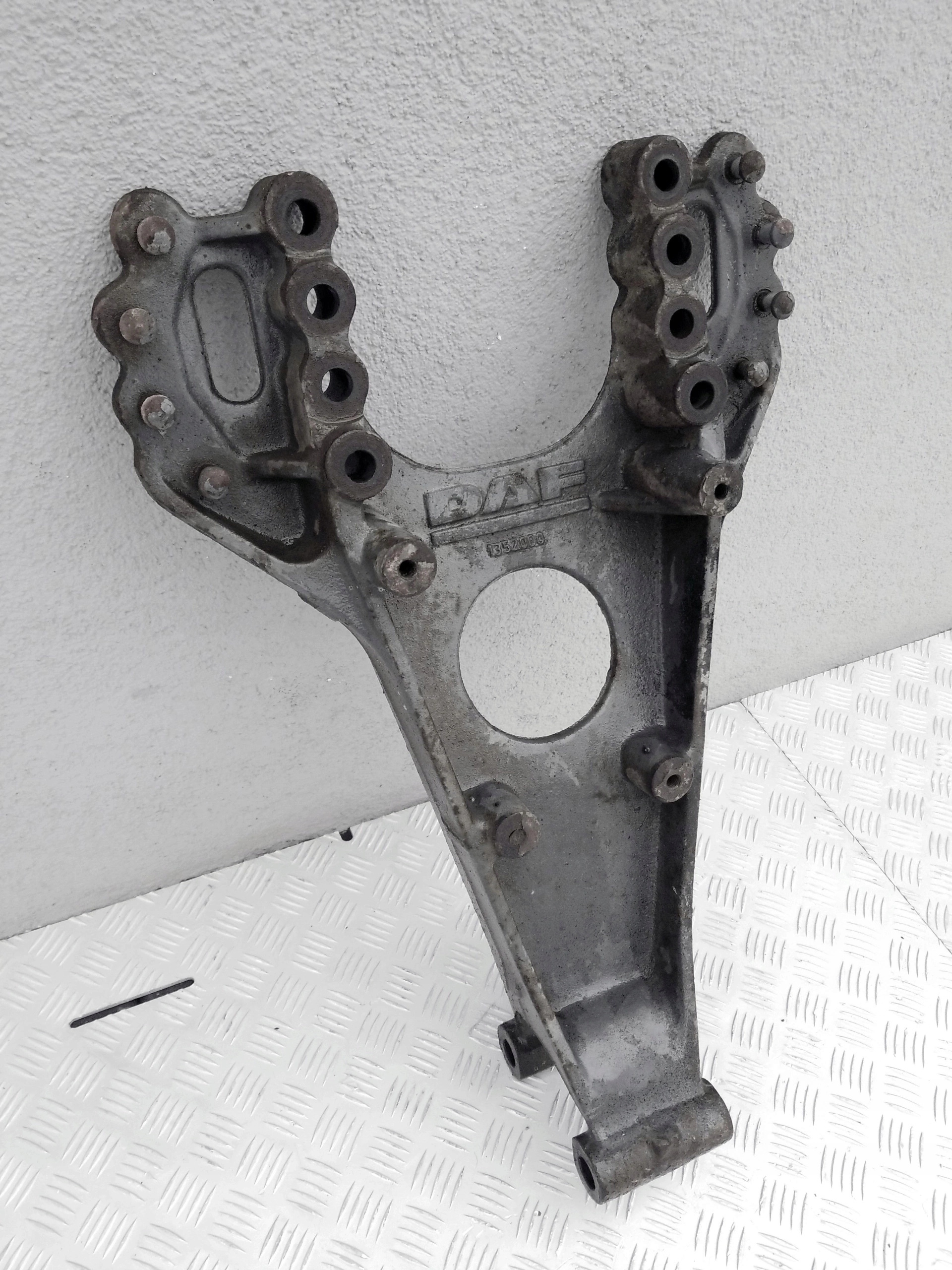 MOCOWANIE WSPORNIK DRĄŻKA DAF XF 105 - obrazek 2