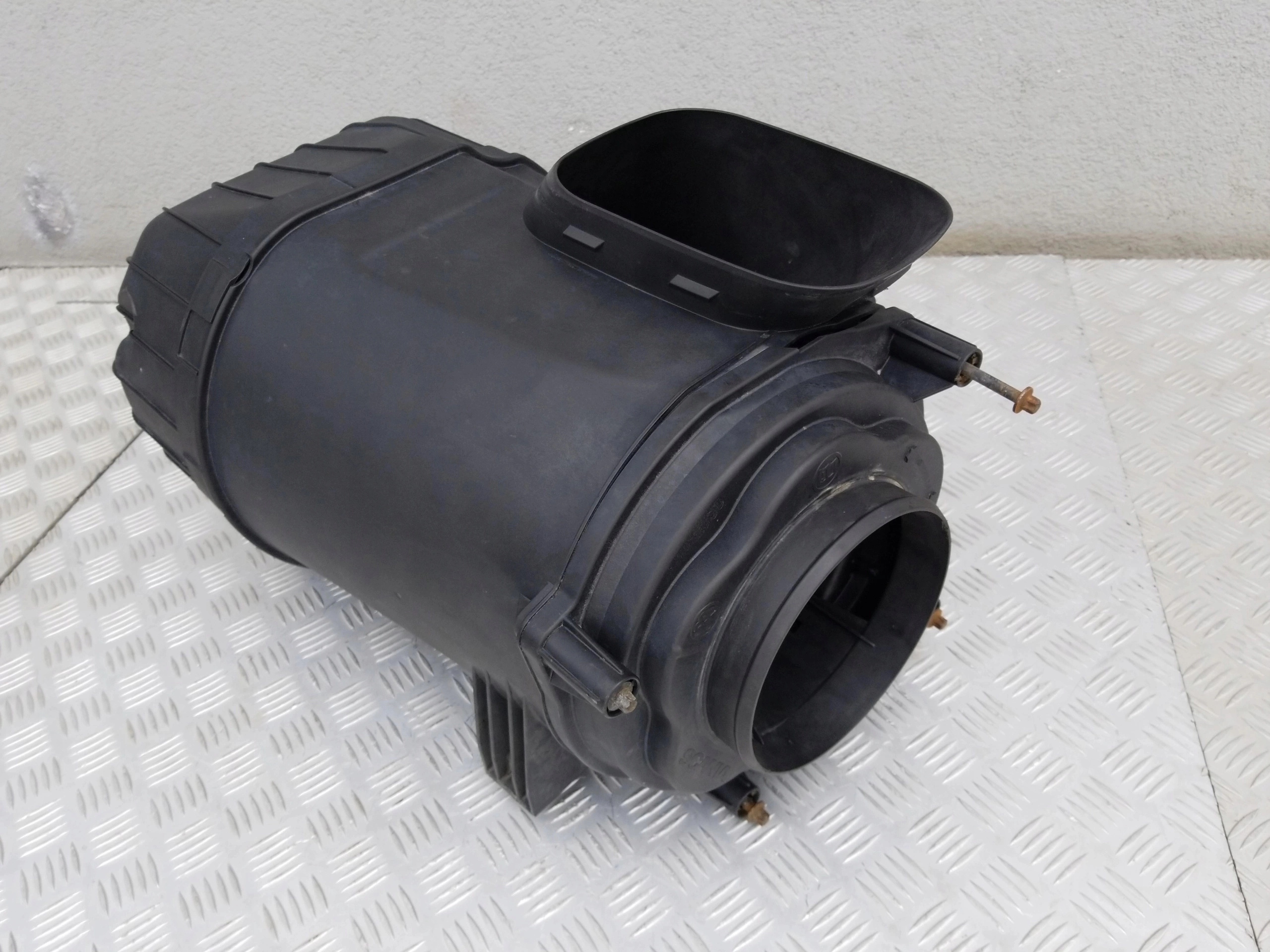 OBUDOWA FILTRA POWIETRZA SCANIA NTG - obrazek 2