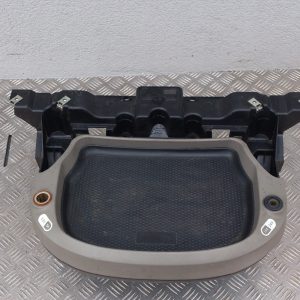 OBUDOWA KOKPITU ZE STOLIKIEM Z GNIAZDAMI DAF XF105