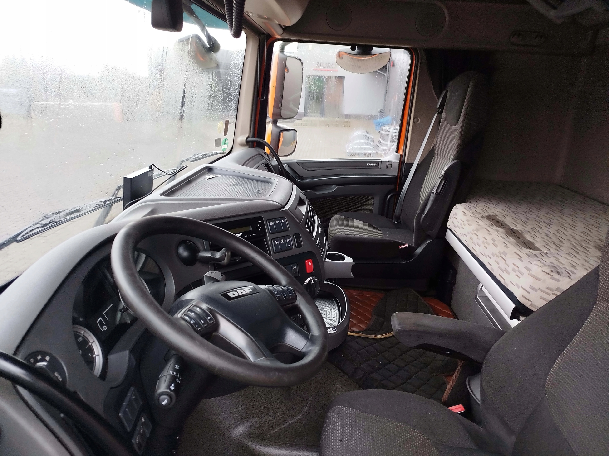 KABINA DAF XF 106 - obrazek 8