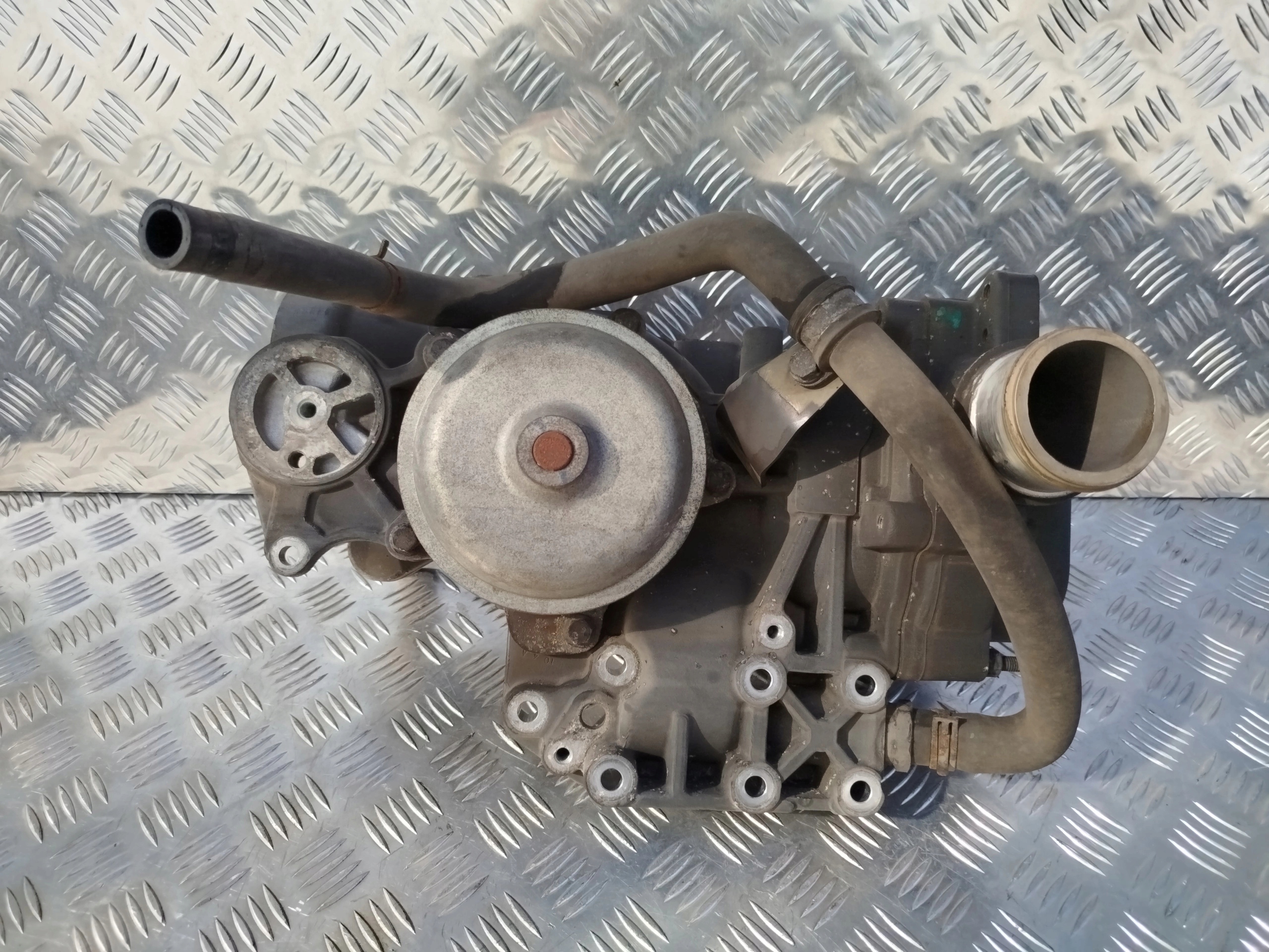 POMPA WODY DAF XF 106