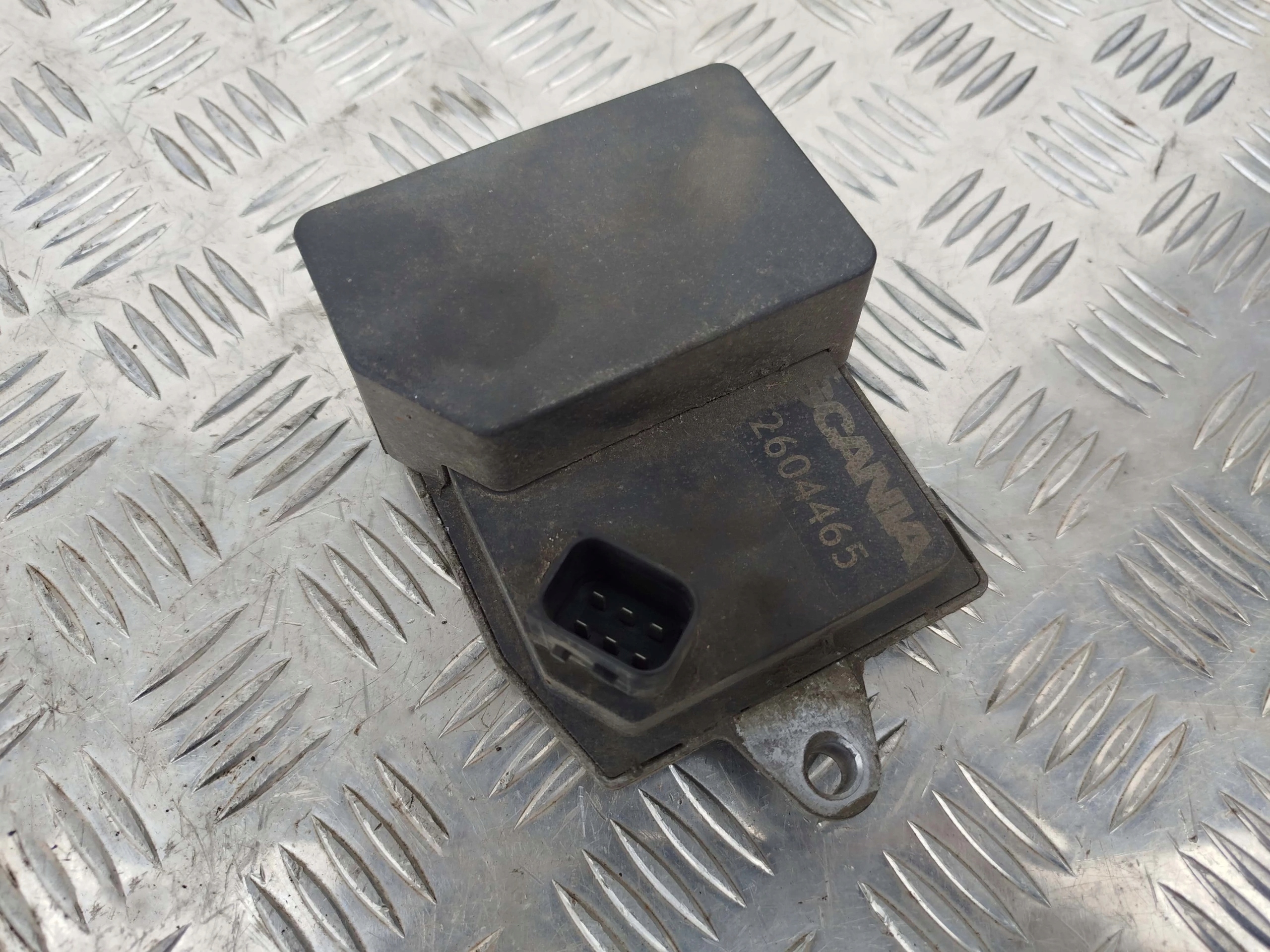 URZĄDZENIE WYRÓWNUJĄCE NAPIĘCIE SCANIA NTG - obrazek 2