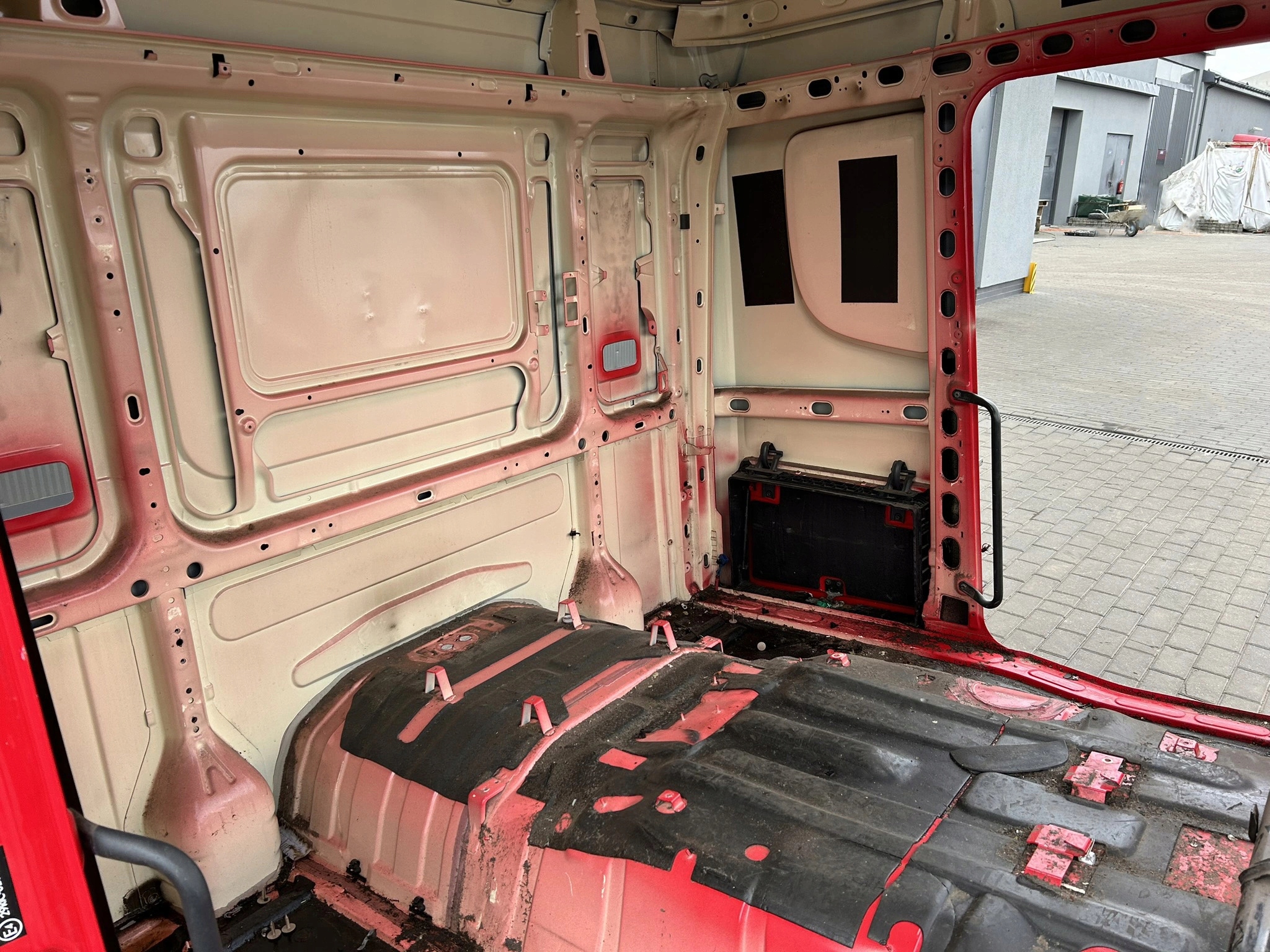 KABINA GOŁA SZKIELET SCANIA CG19 HPI HIGHLINE 2010 ROK - obrazek 9