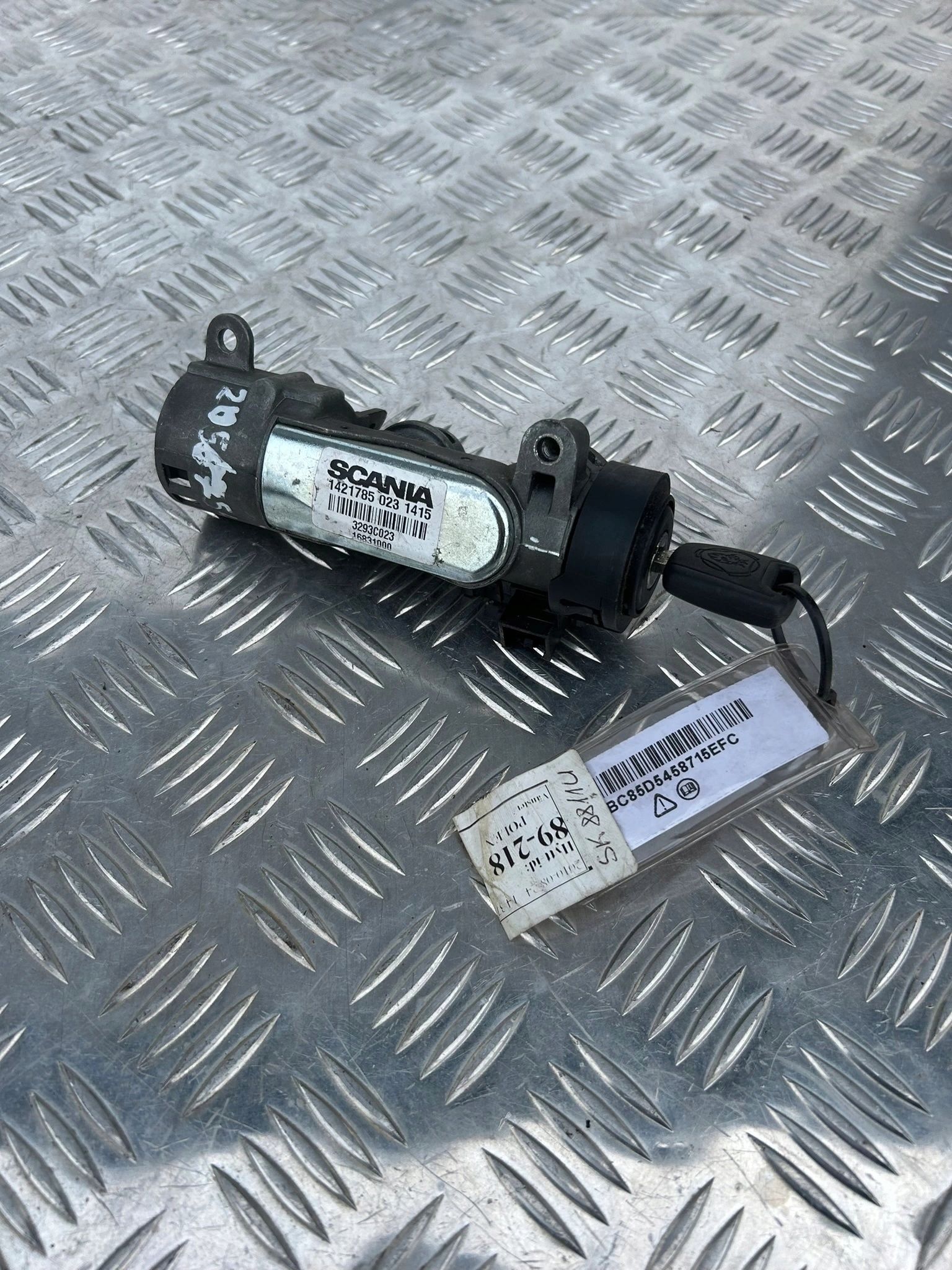 STACYJKA Z KLUCZYKIEM SCANIA R - obrazek 3