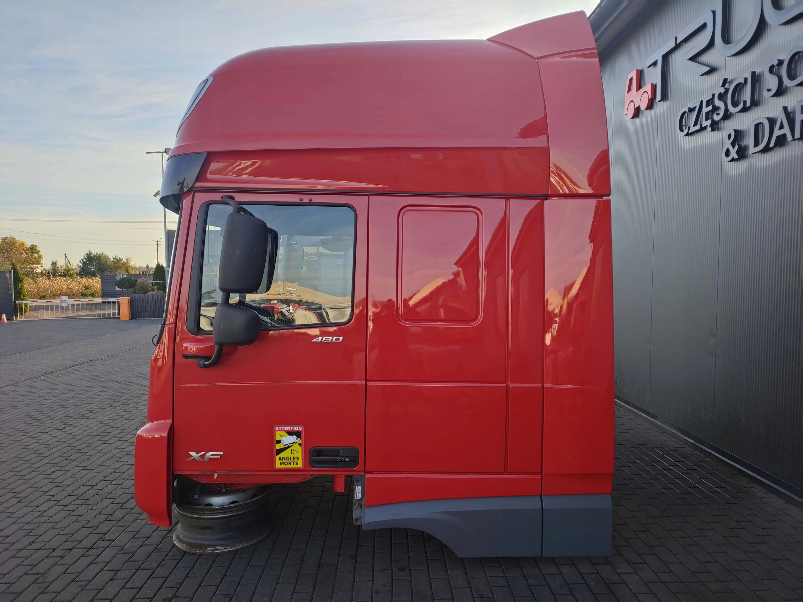 KABINA DAF XF 106 LIFT - obrazek 6