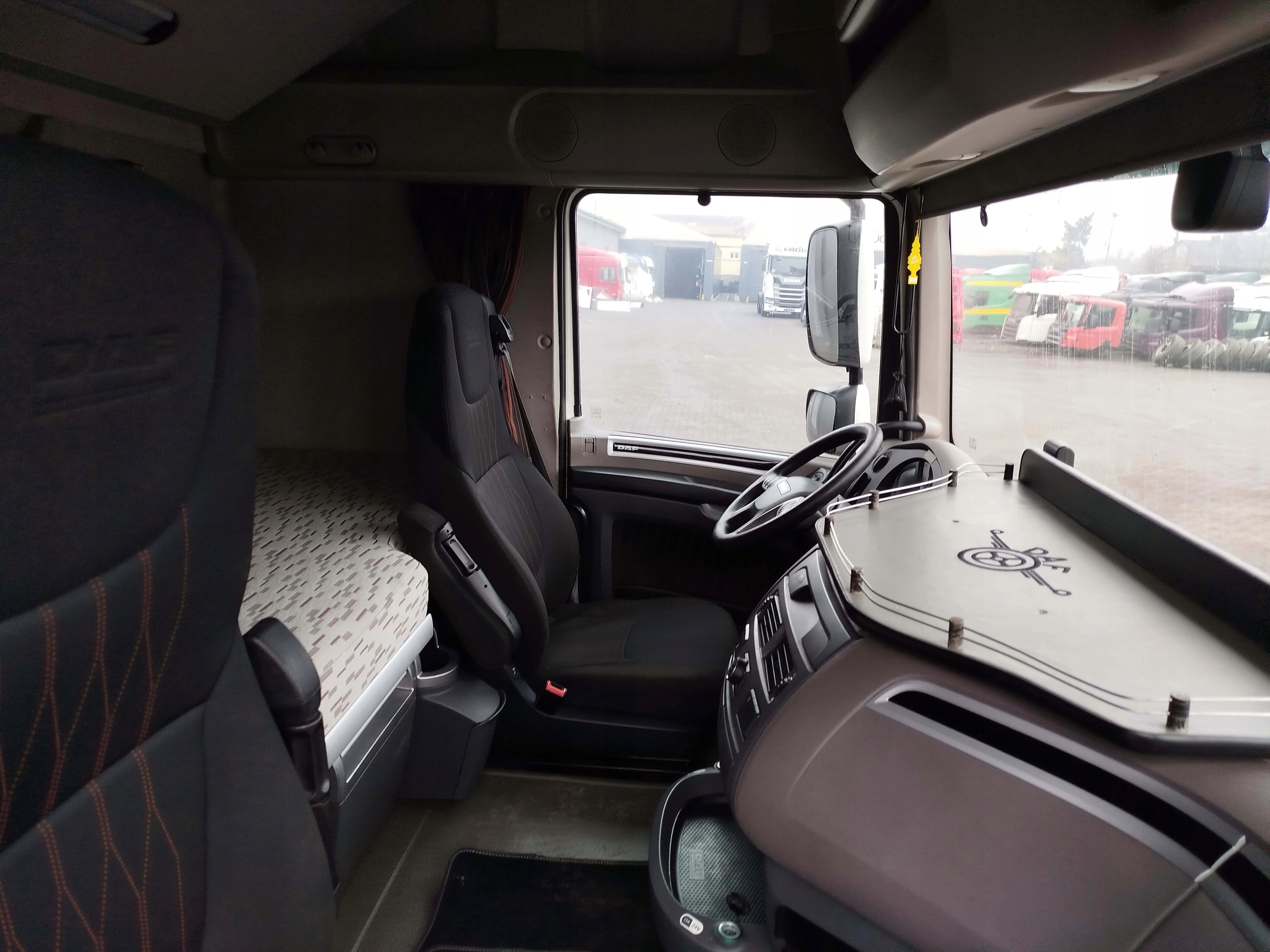 KABINA SSC SPACE CAB DAF XF 106 LIFT - obrazek 9