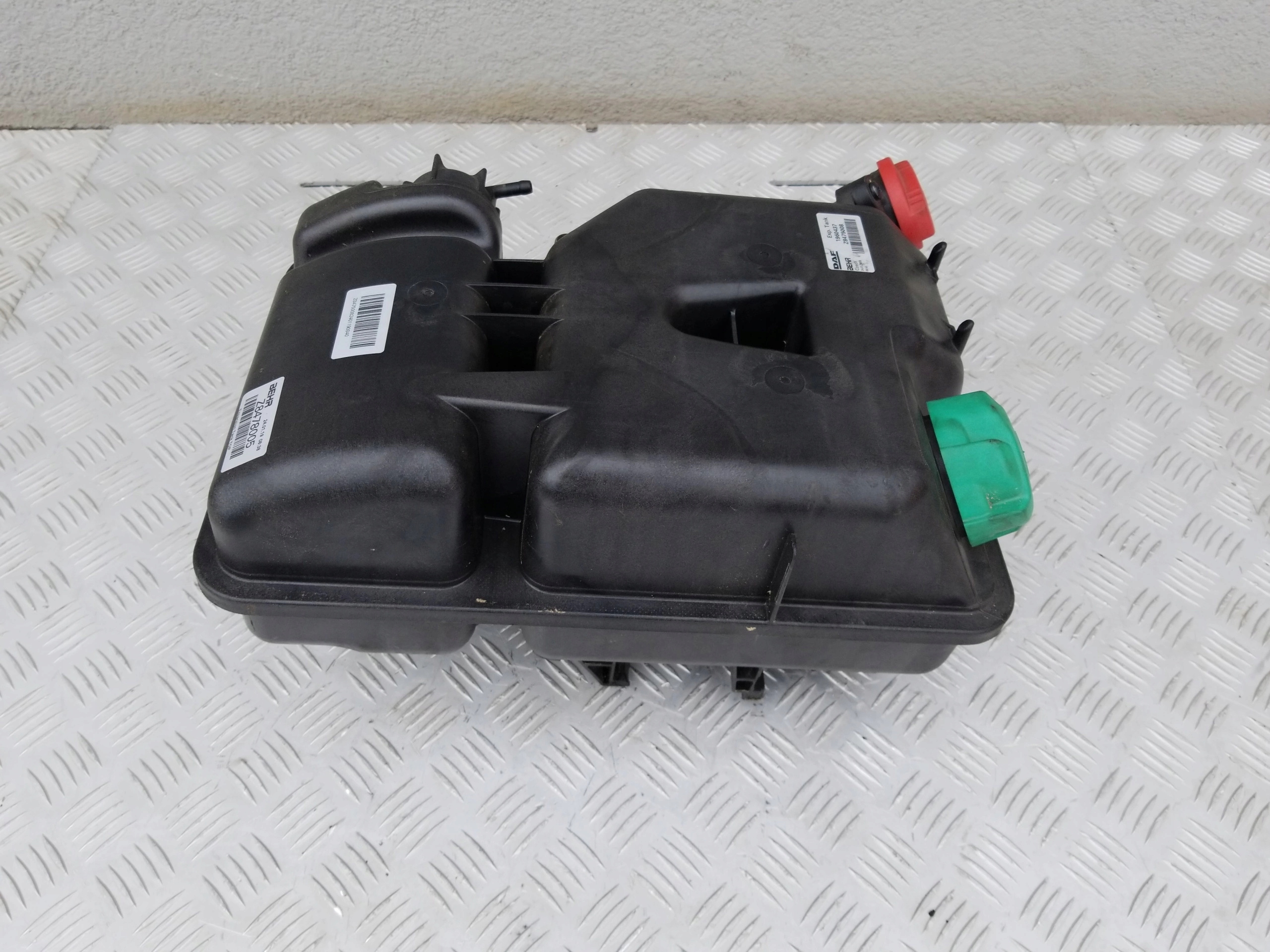 ZBIORNICZEK WYRÓWNAWCZY DAF CF XF 450 106 EURO 6 L - obrazek 5