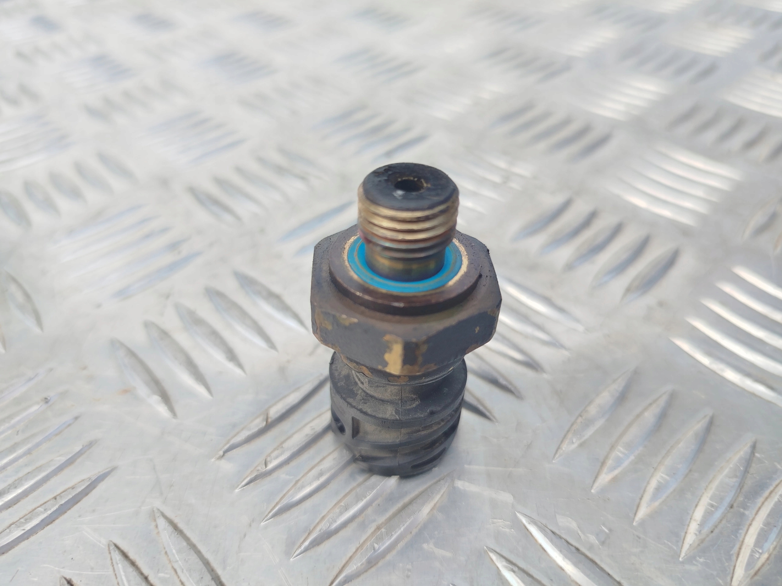 CZUJNIK CIŚNIENIA OLEJU DAF XF 106 - obrazek 6