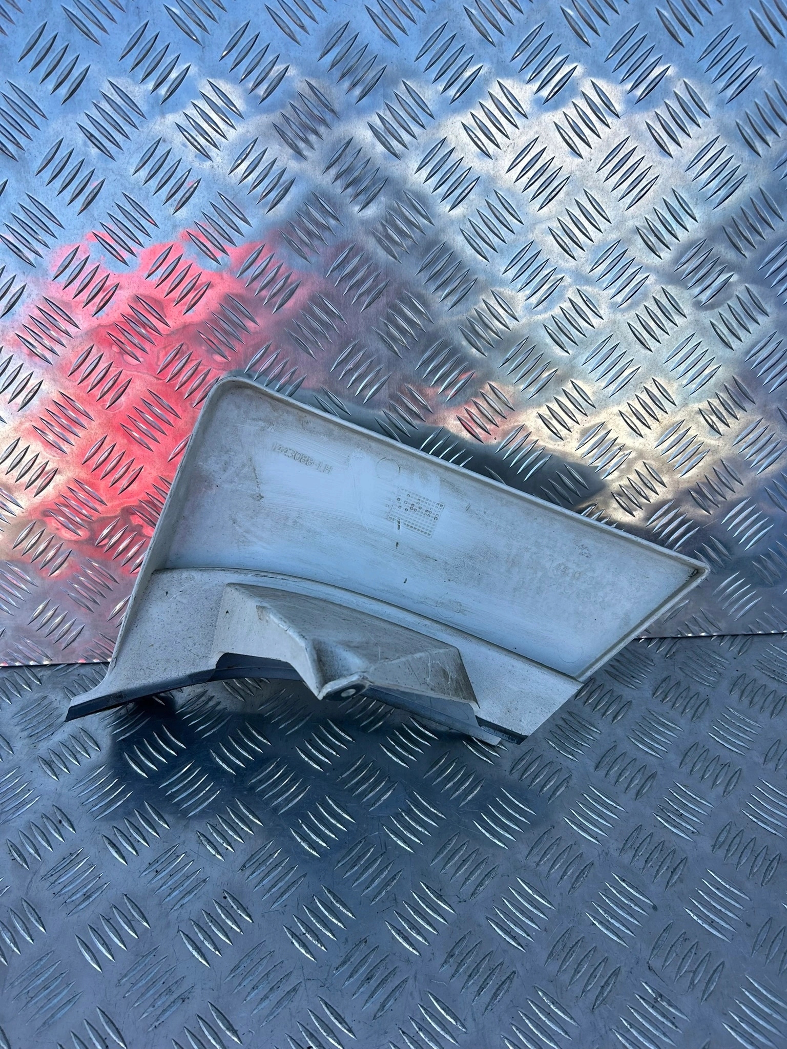 TRÓJKĄT NADKOLA LEWE SCANIA R - obrazek 2