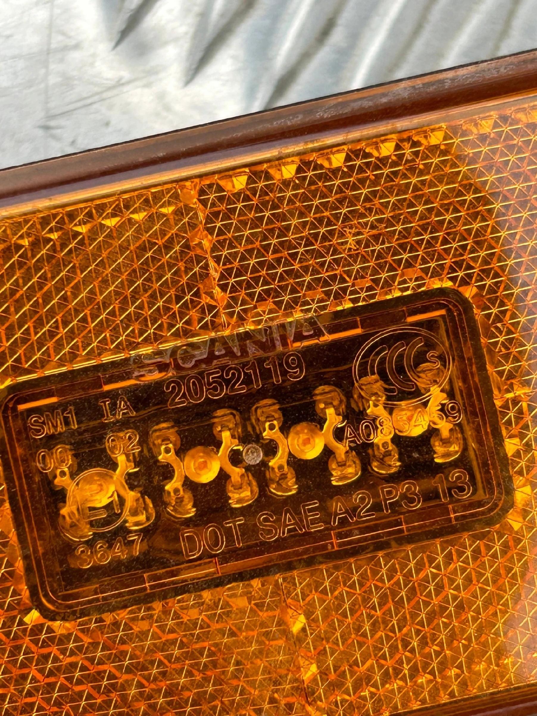 BOCZNE ŚWIATŁO LAMPA OBRYSOWA KOMPLET SCANIA R - obrazek 2