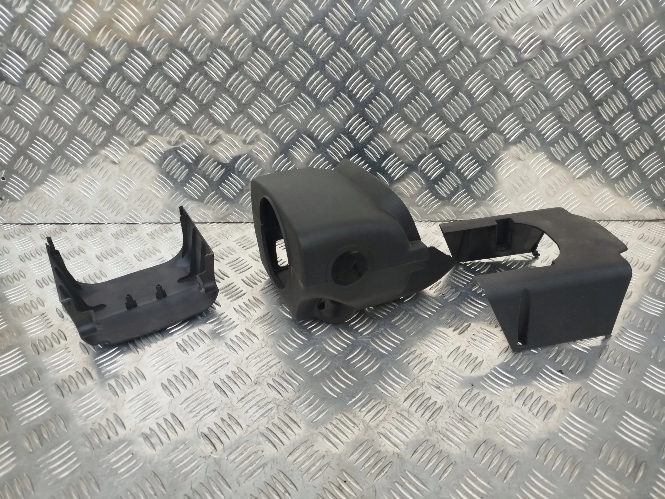 OSŁONA OBUDOWA KOLUMNY KIEROWNICZEJ SCANIA R - obrazek 3