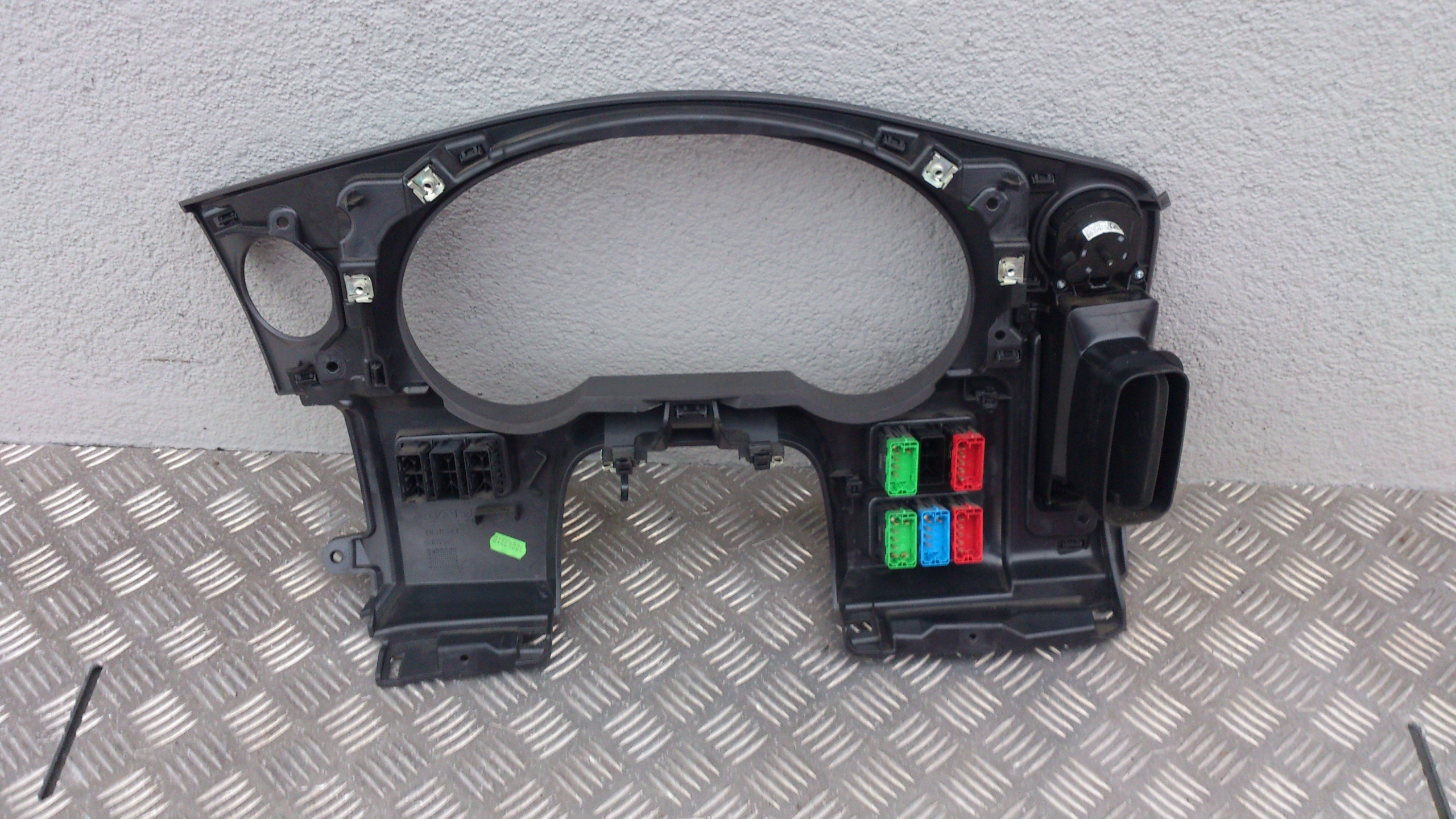 RAMKA OSŁONA OBUDOWA ZEGARÓW DAF XF 106 - obrazek 3