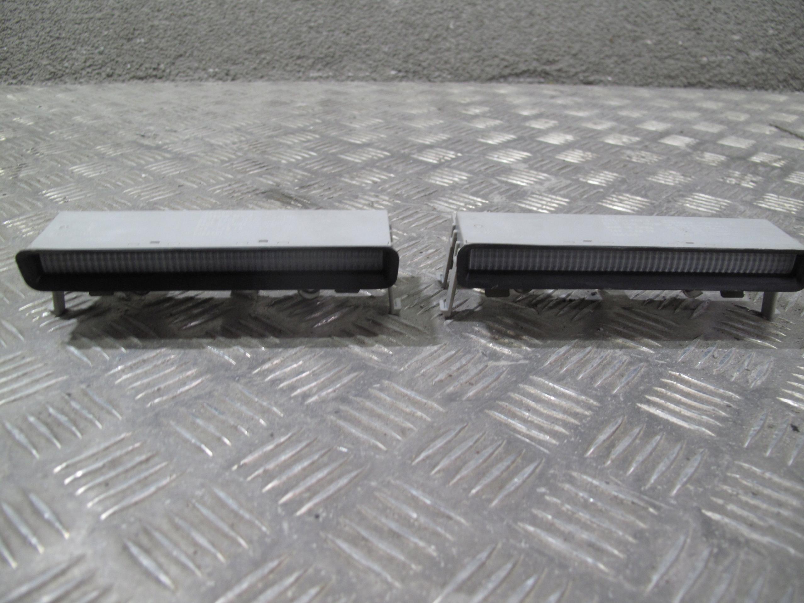 LAMPKA SYGNALIZACYJNA WEWNĘTRZNA SCANIA R S - obrazek 4