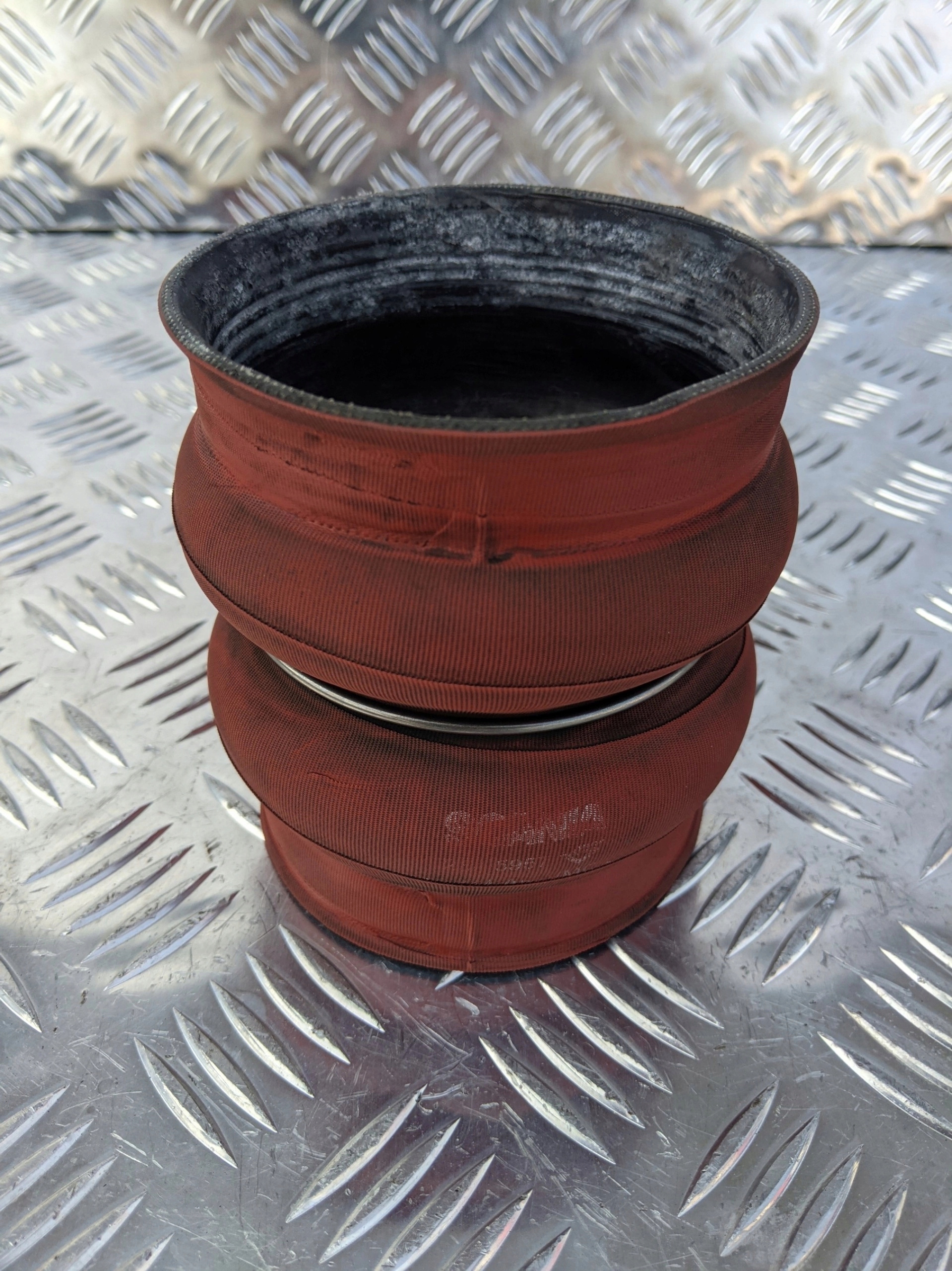 RURA GUMA ŁĄCZNIK INTERCOOLERA SCANIA NTG