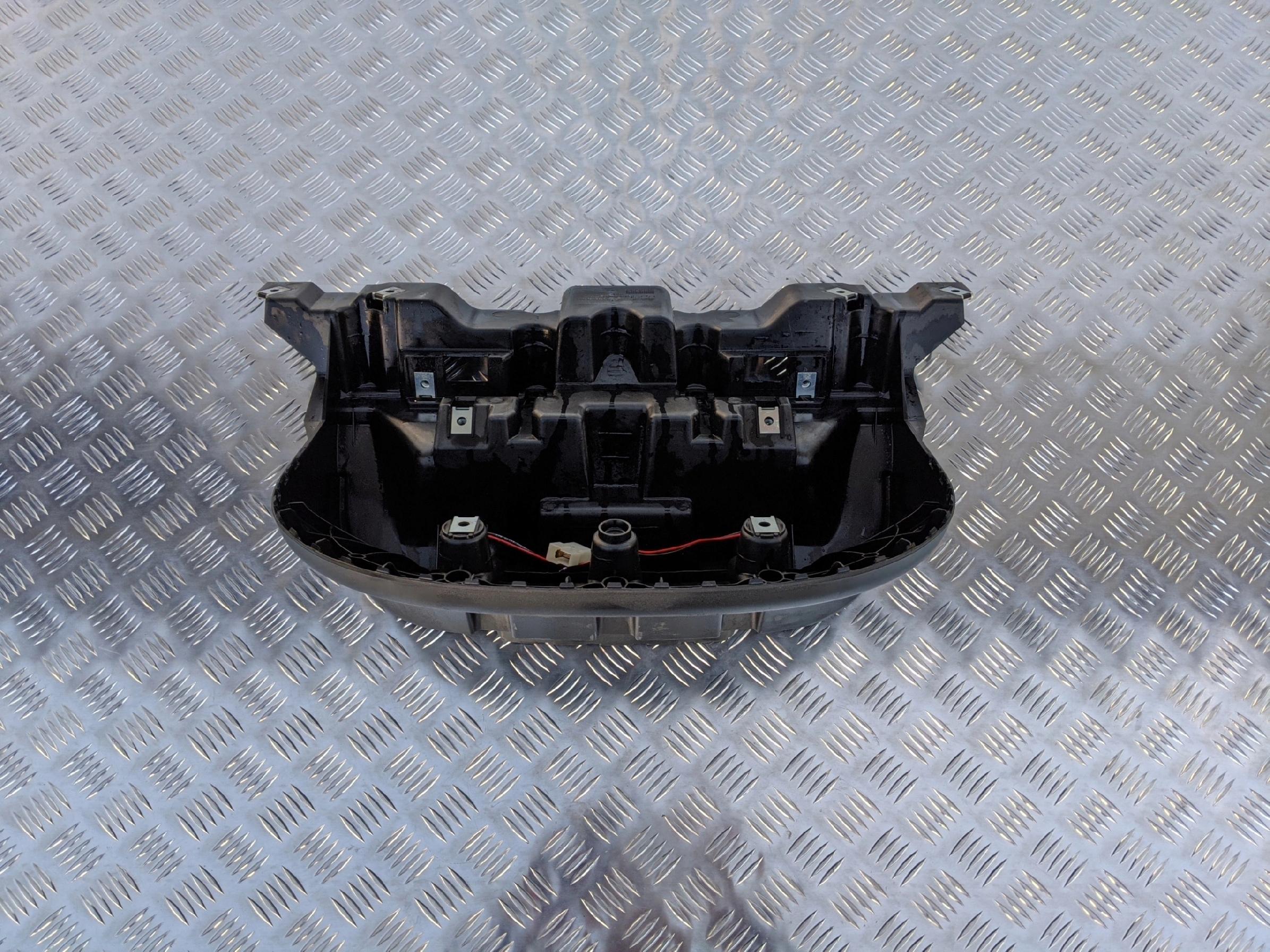 PODSTAWA PÓŁKA KOKPITU SCHOWEK KIESZEŃ DAF XF 105 - obrazek 2