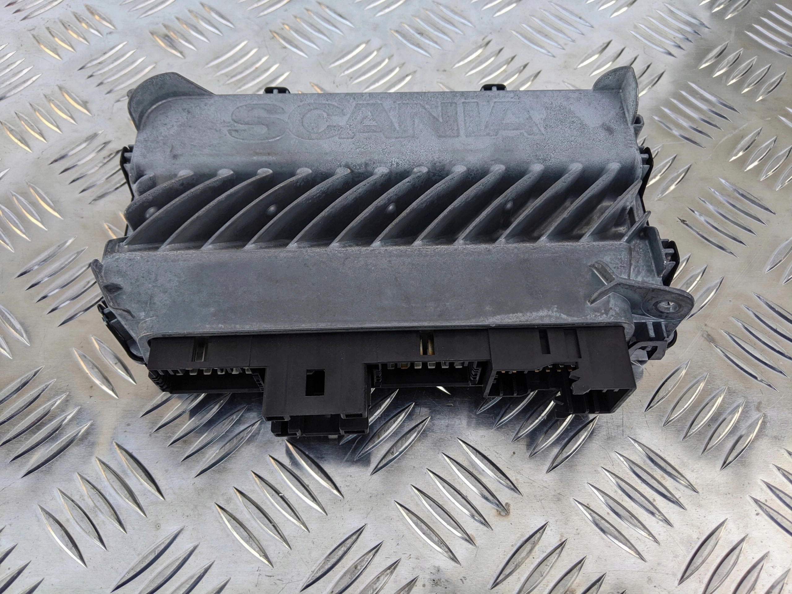 STEROWNIK ŚWIATEŁ VIS CUV3 SCANIA R S OD 2017 - obrazek 4